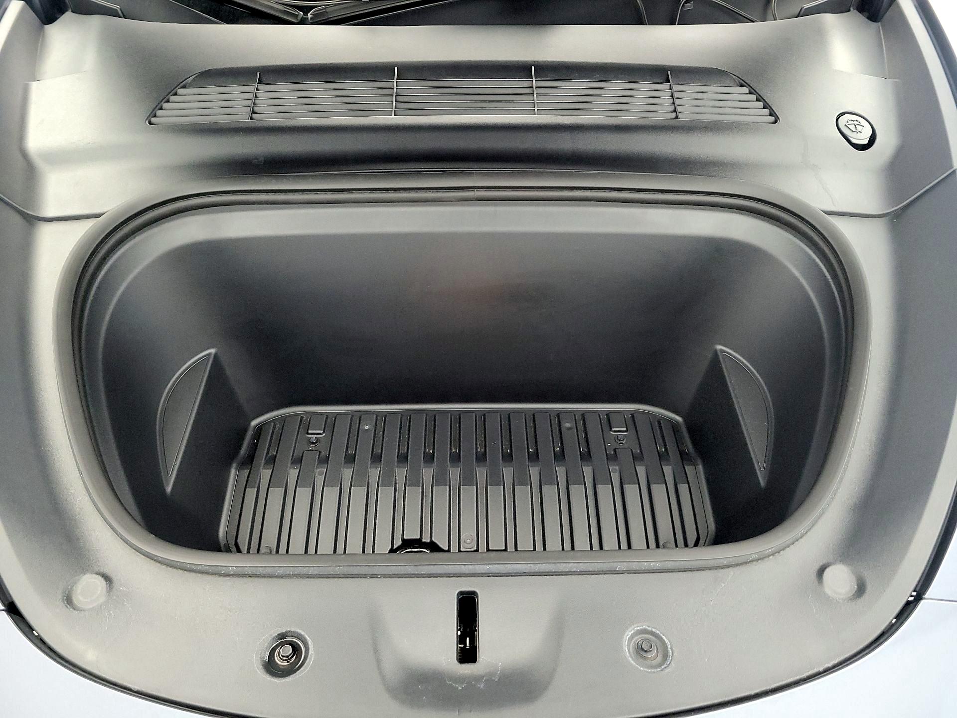 Thumbnail: 2023 Tesla Model Y - 18