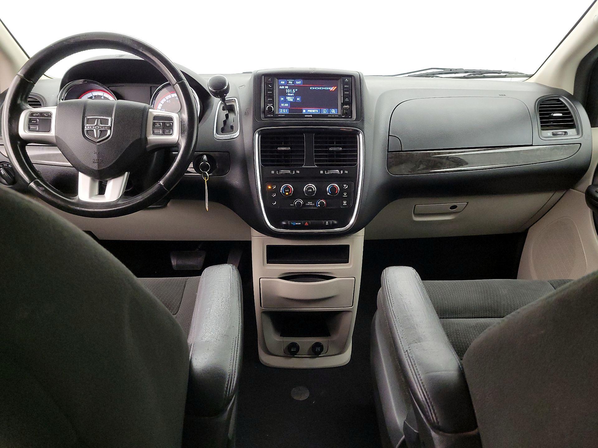 Thumbnail: 2017 Dodge Grand Caravan - 9