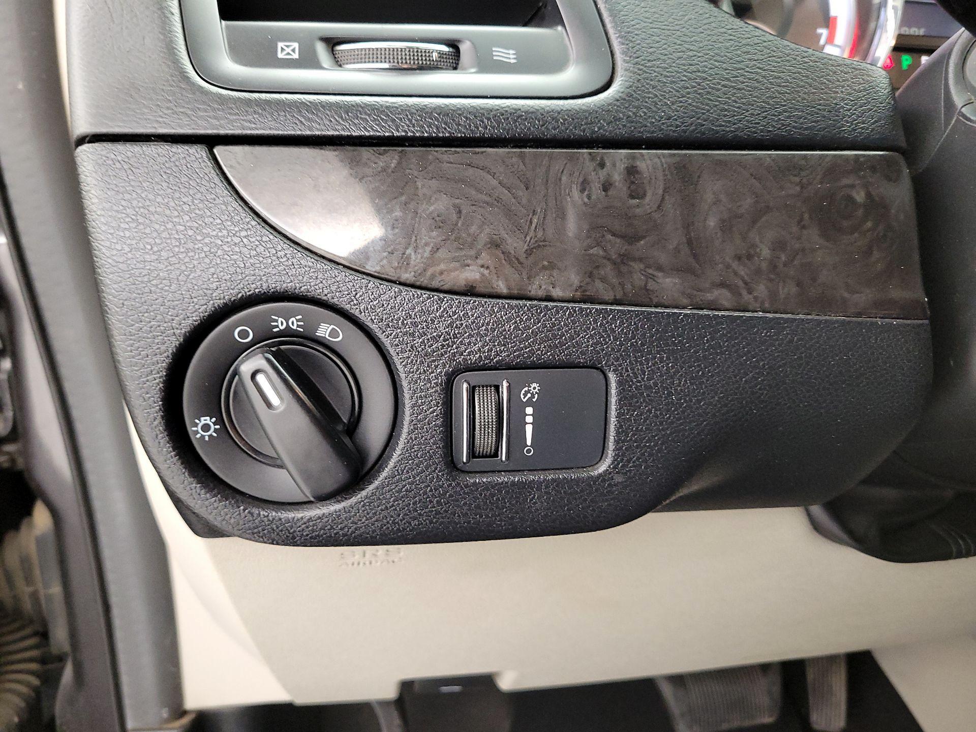 Thumbnail: 2017 Dodge Grand Caravan - 13