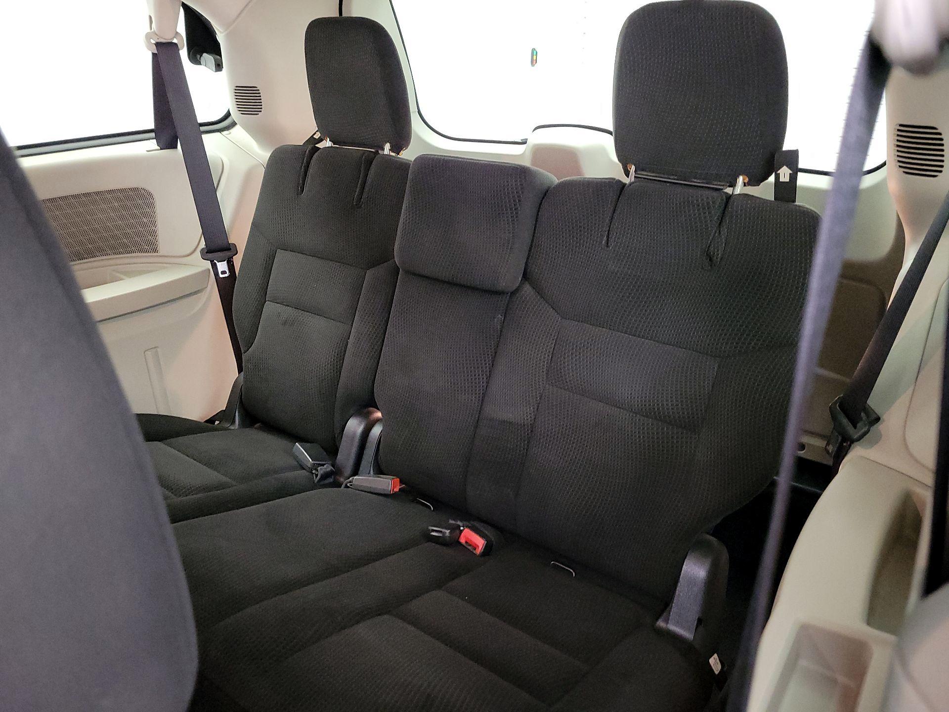 Thumbnail: 2017 Dodge Grand Caravan - 20
