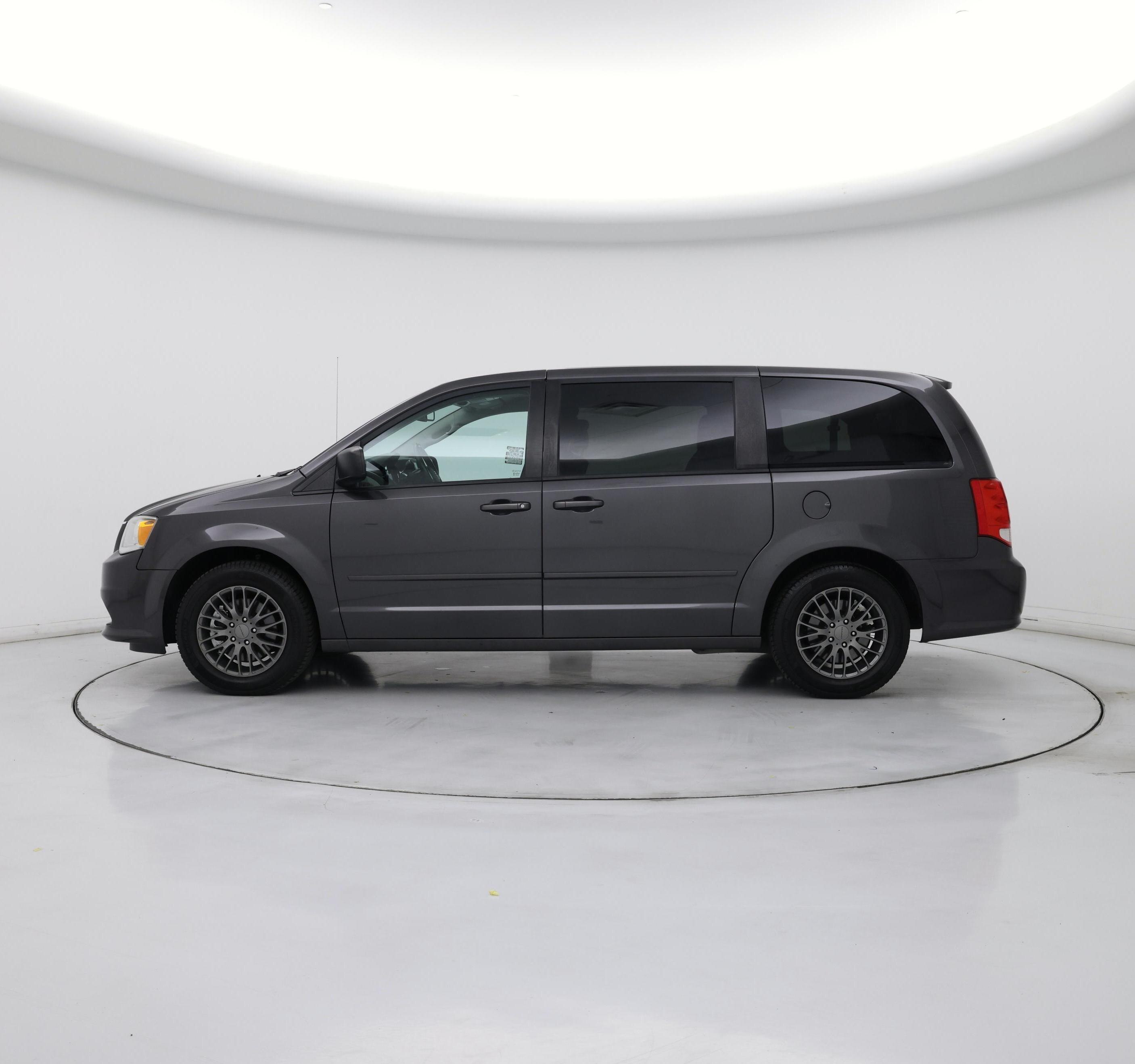 Thumbnail: 2017 Dodge Grand Caravan - 3
