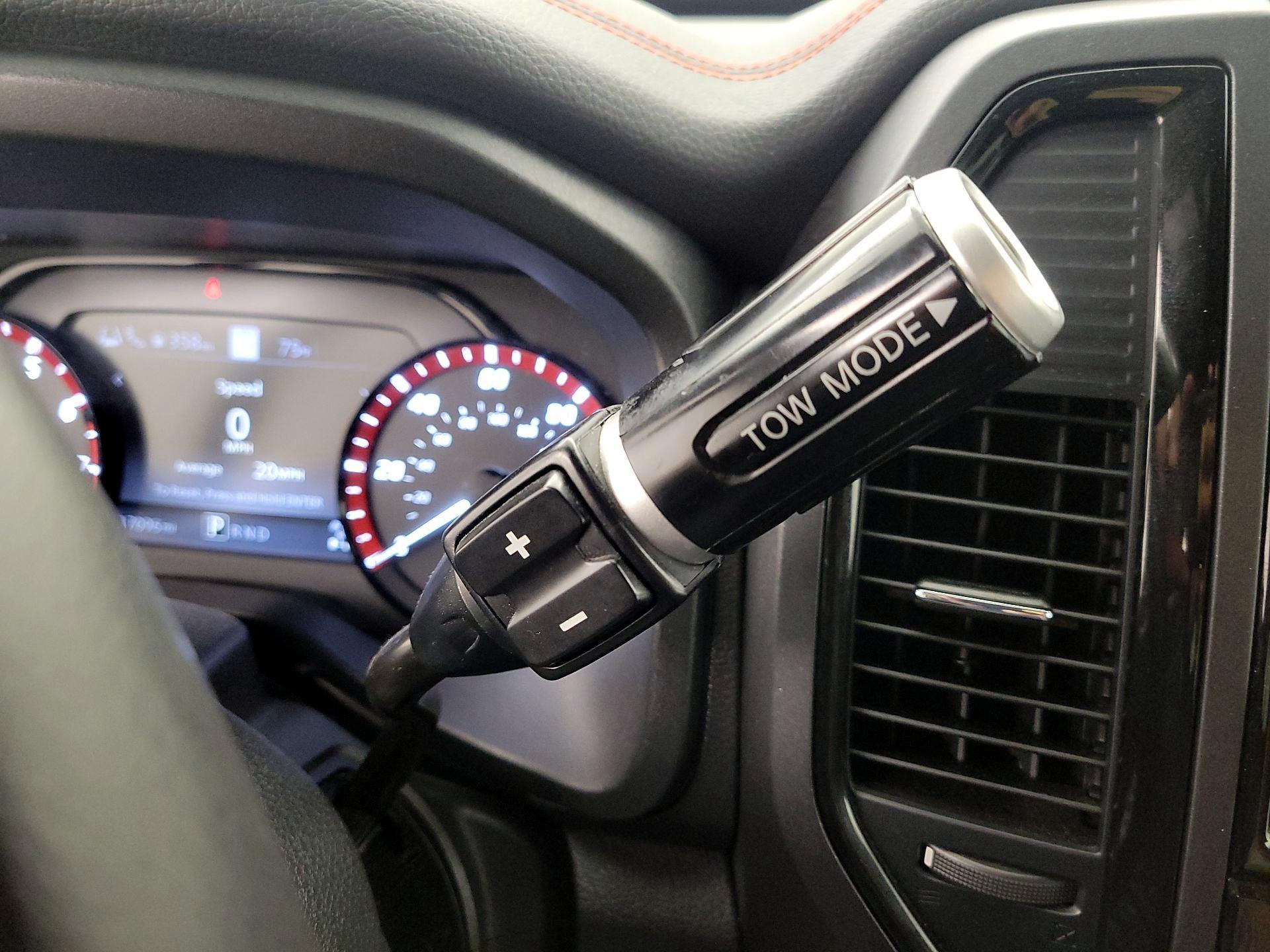 Thumbnail: 2024 Nissan Titan - 18