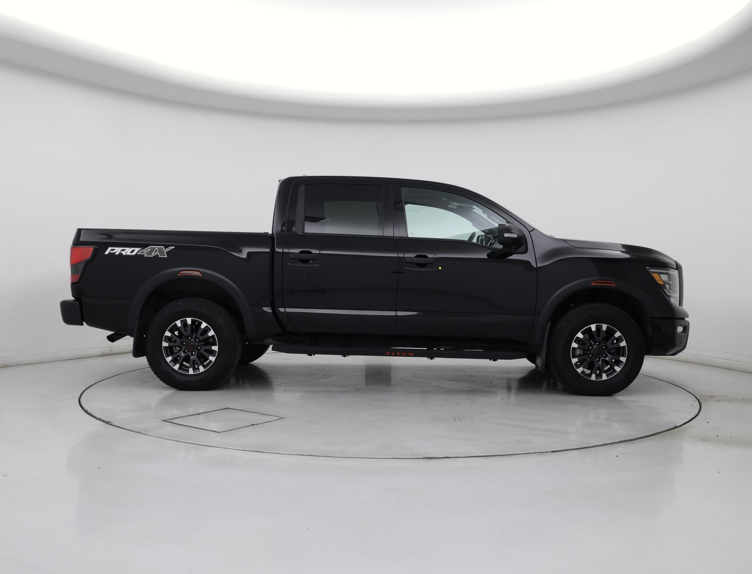 Thumbnail: 2024 Nissan Titan - 7