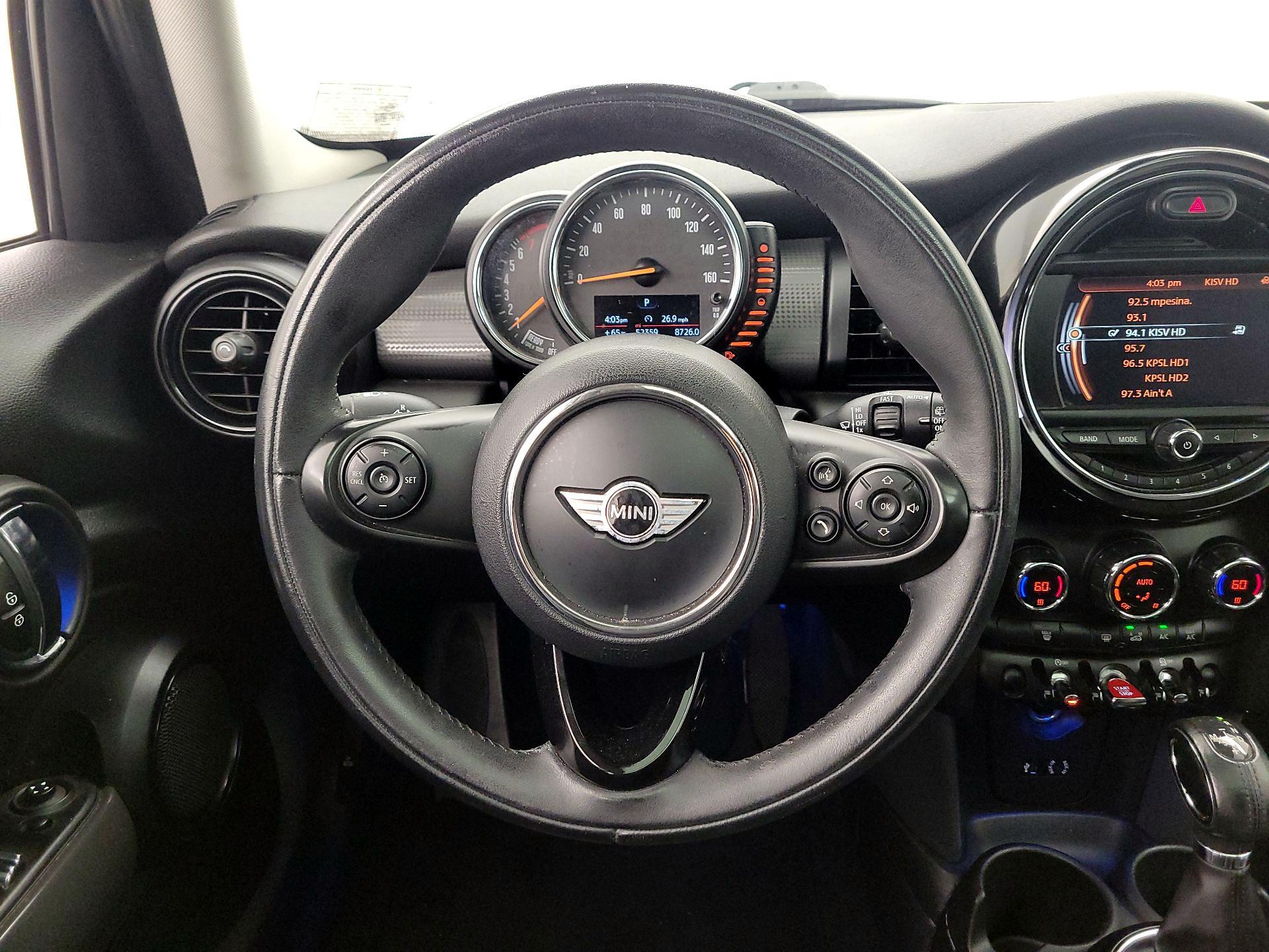 Thumbnail: 2016 MINI Cooper Hardtop - 10