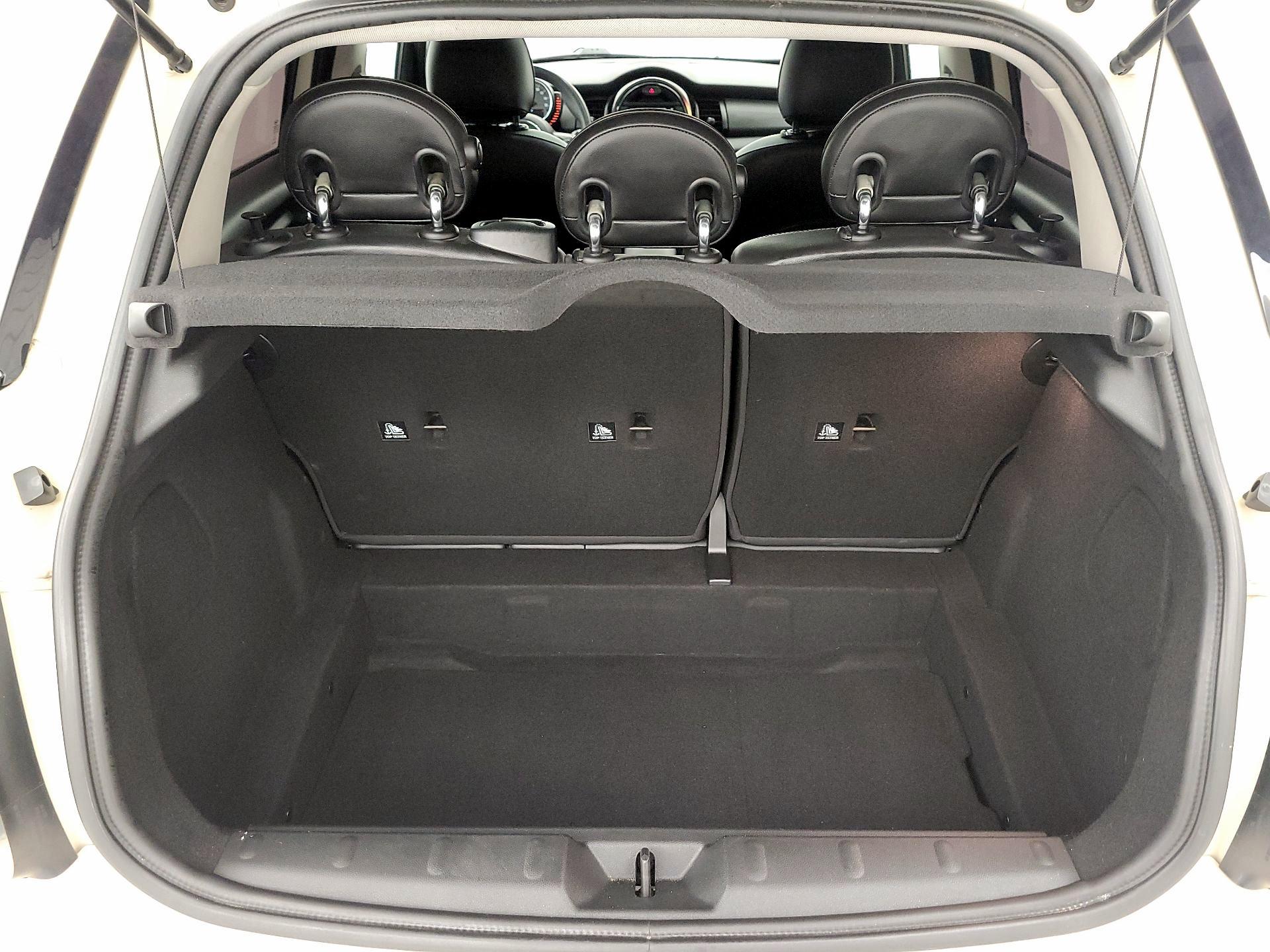 Thumbnail: 2016 MINI Cooper Hardtop - 20