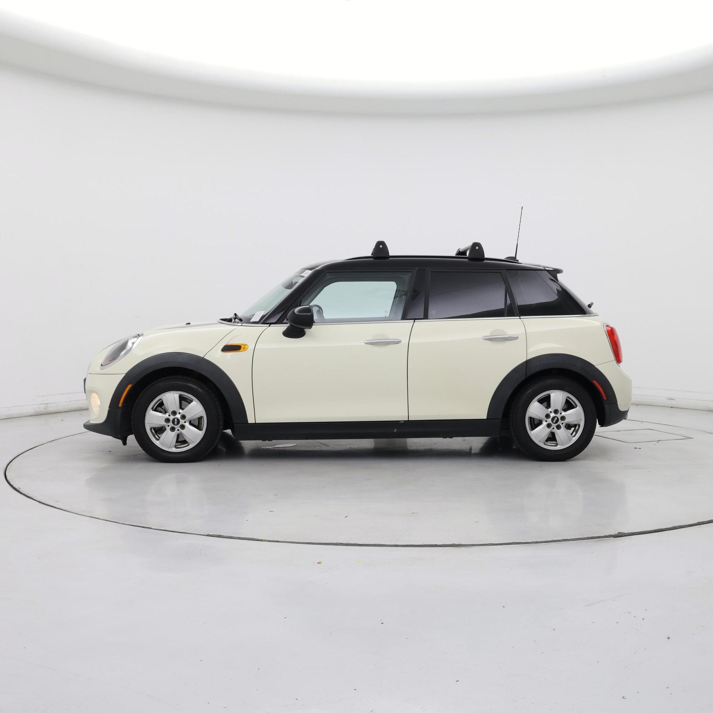 Thumbnail: 2016 MINI Cooper Hardtop - 3