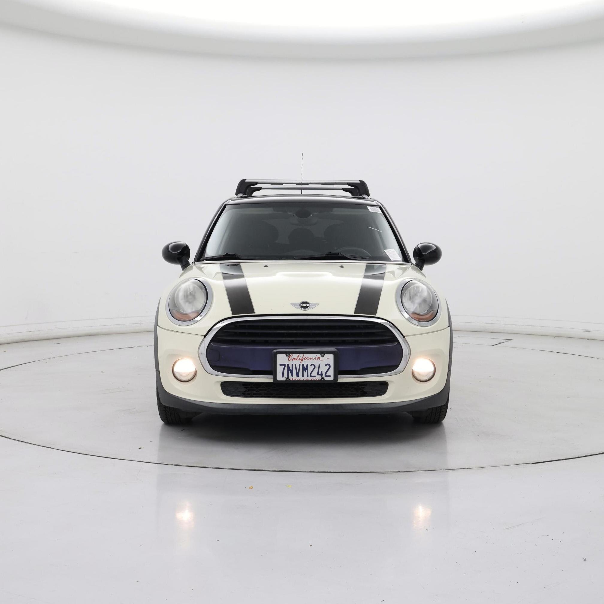 Thumbnail: 2016 MINI Cooper Hardtop - 5