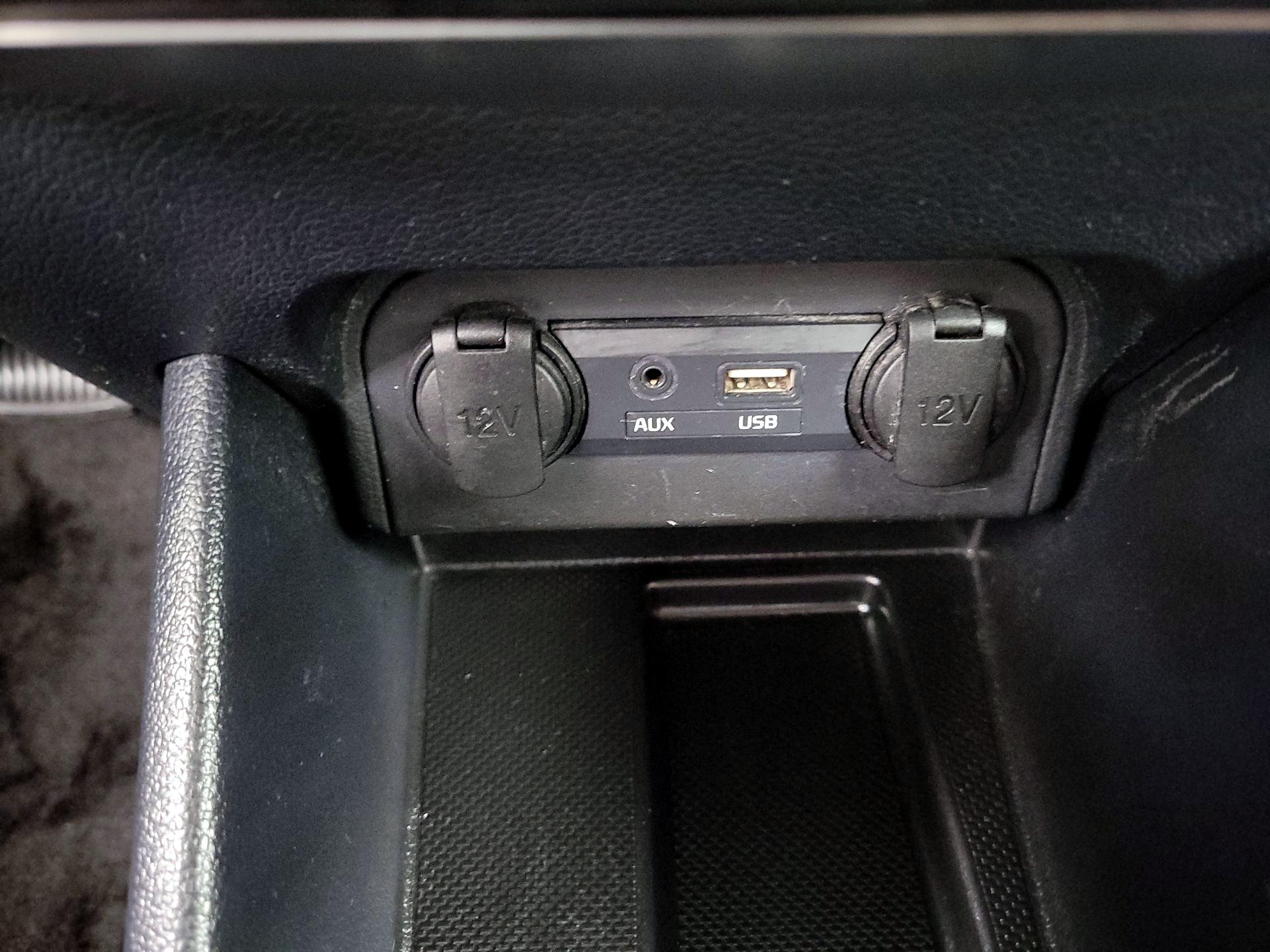 Thumbnail: 2017 Kia Rio - 17