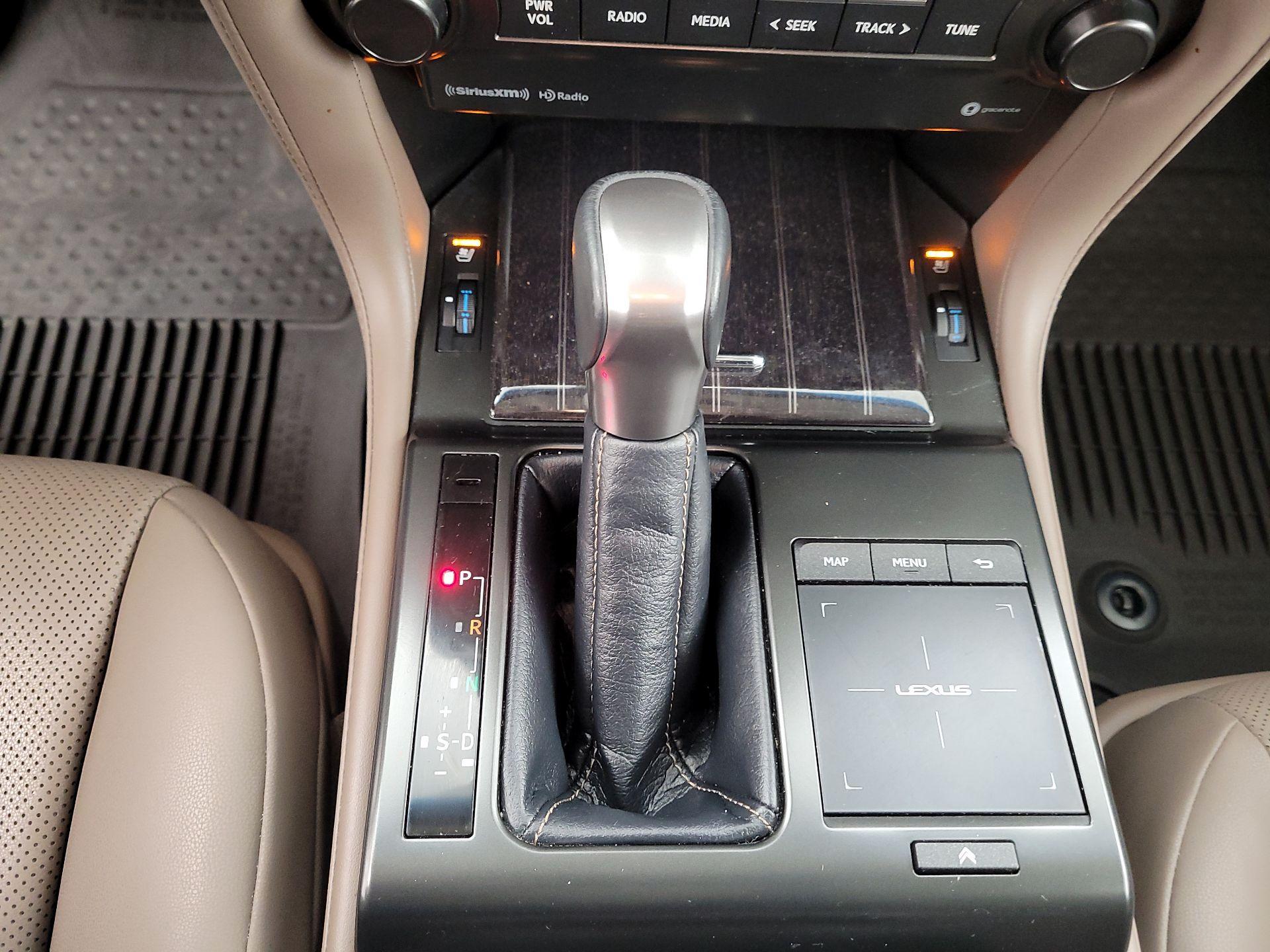 Thumbnail: 2023 Lexus GX - 15