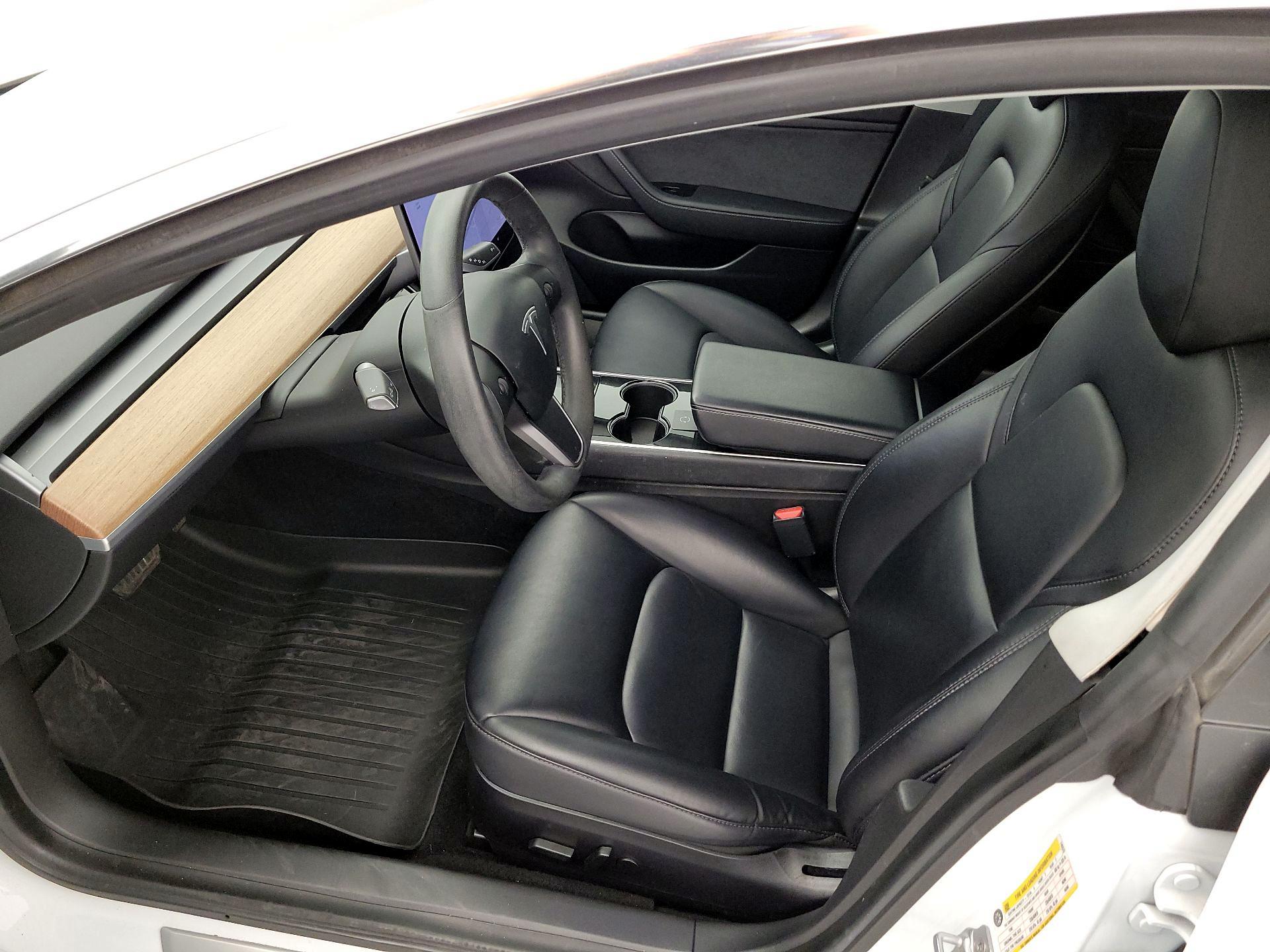 Thumbnail: 2020 Tesla Model 3 - 11