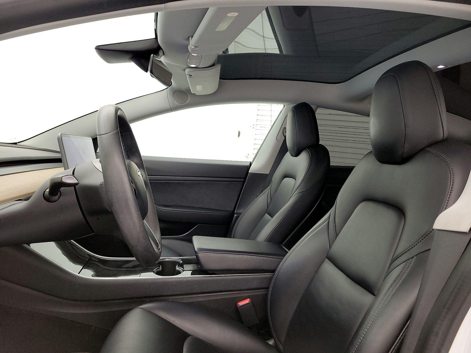 Thumbnail: 2020 Tesla Model 3 - 18