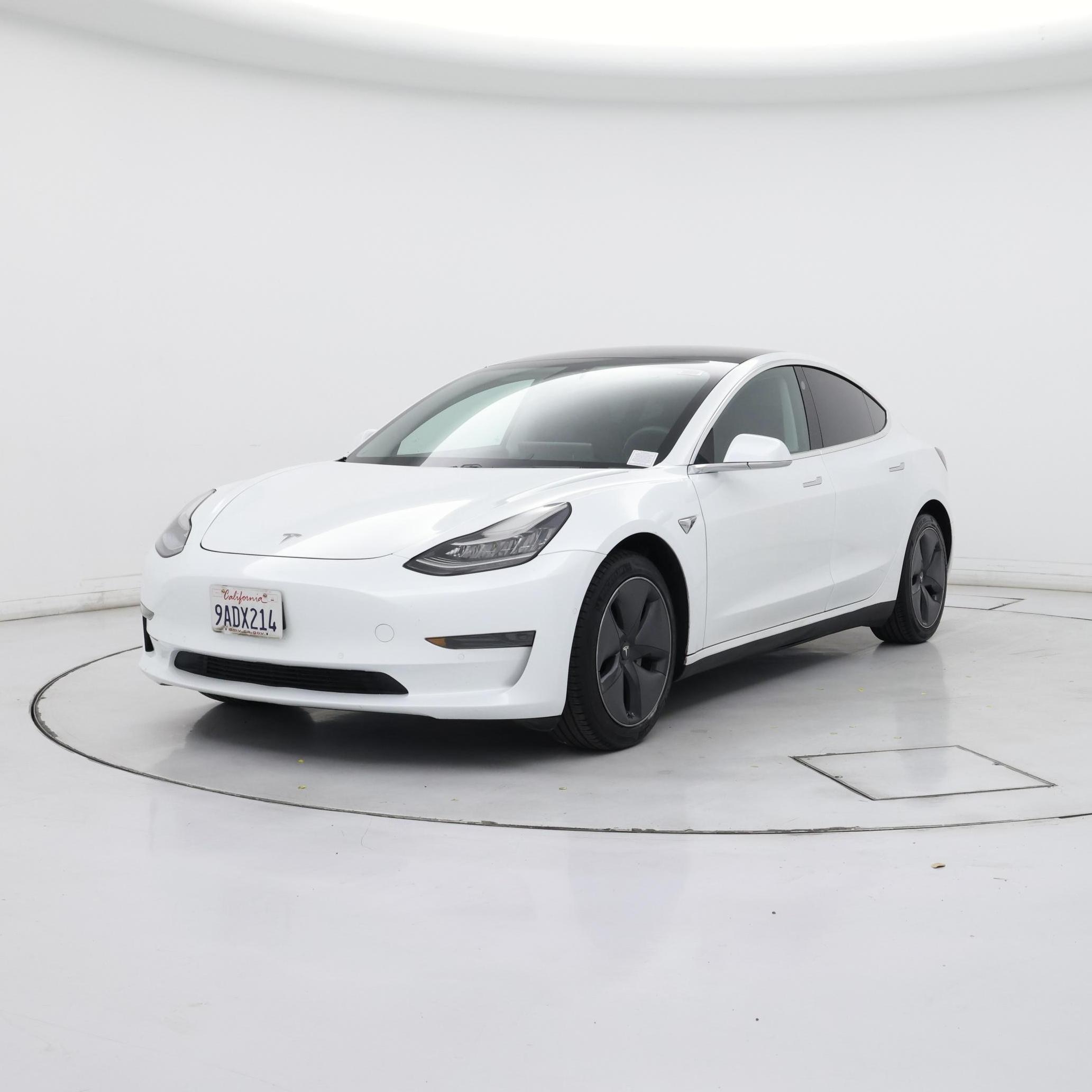 Thumbnail: 2020 Tesla Model 3 - 4