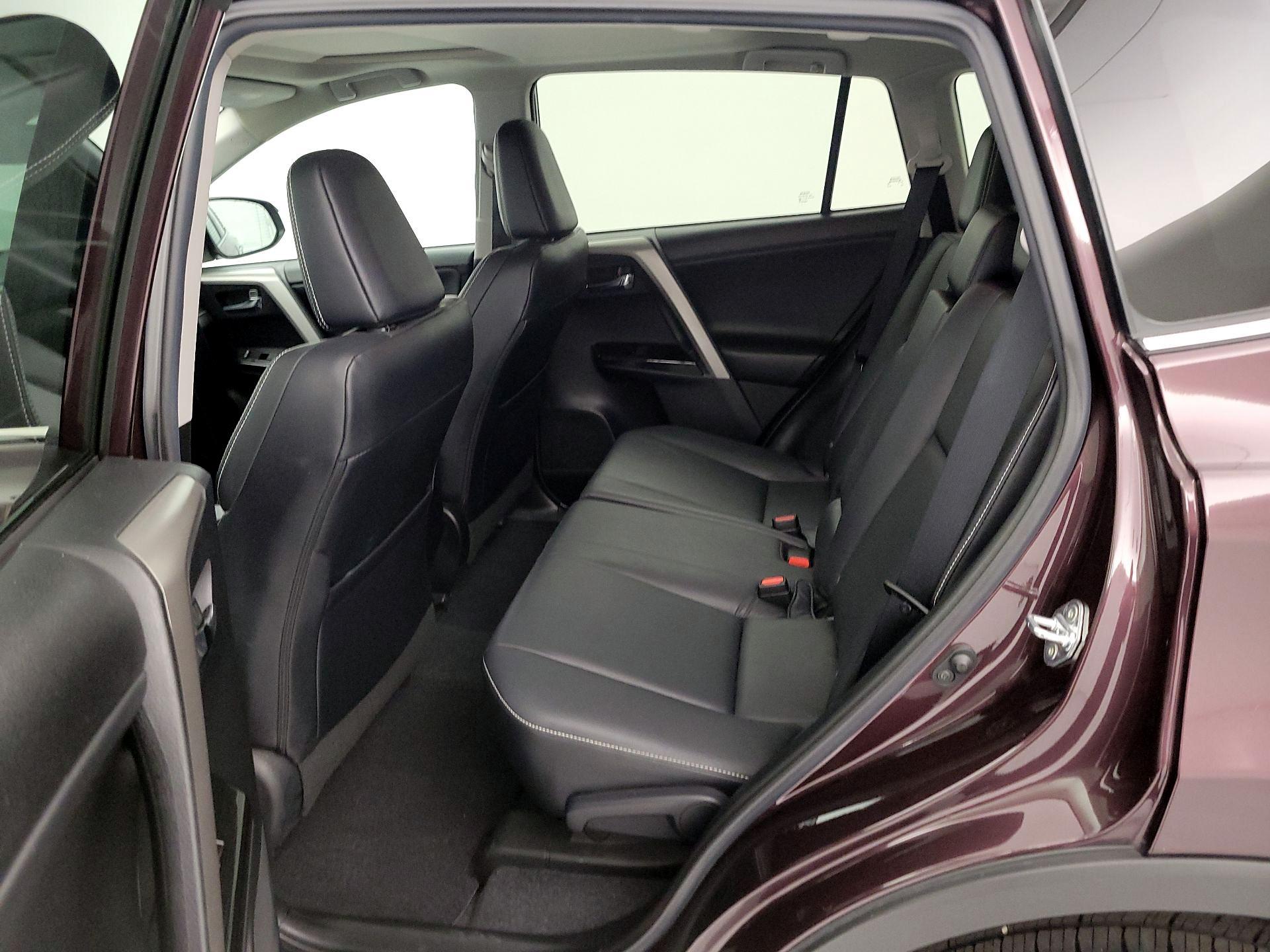 Thumbnail: 2016 Toyota RAV4 - 19