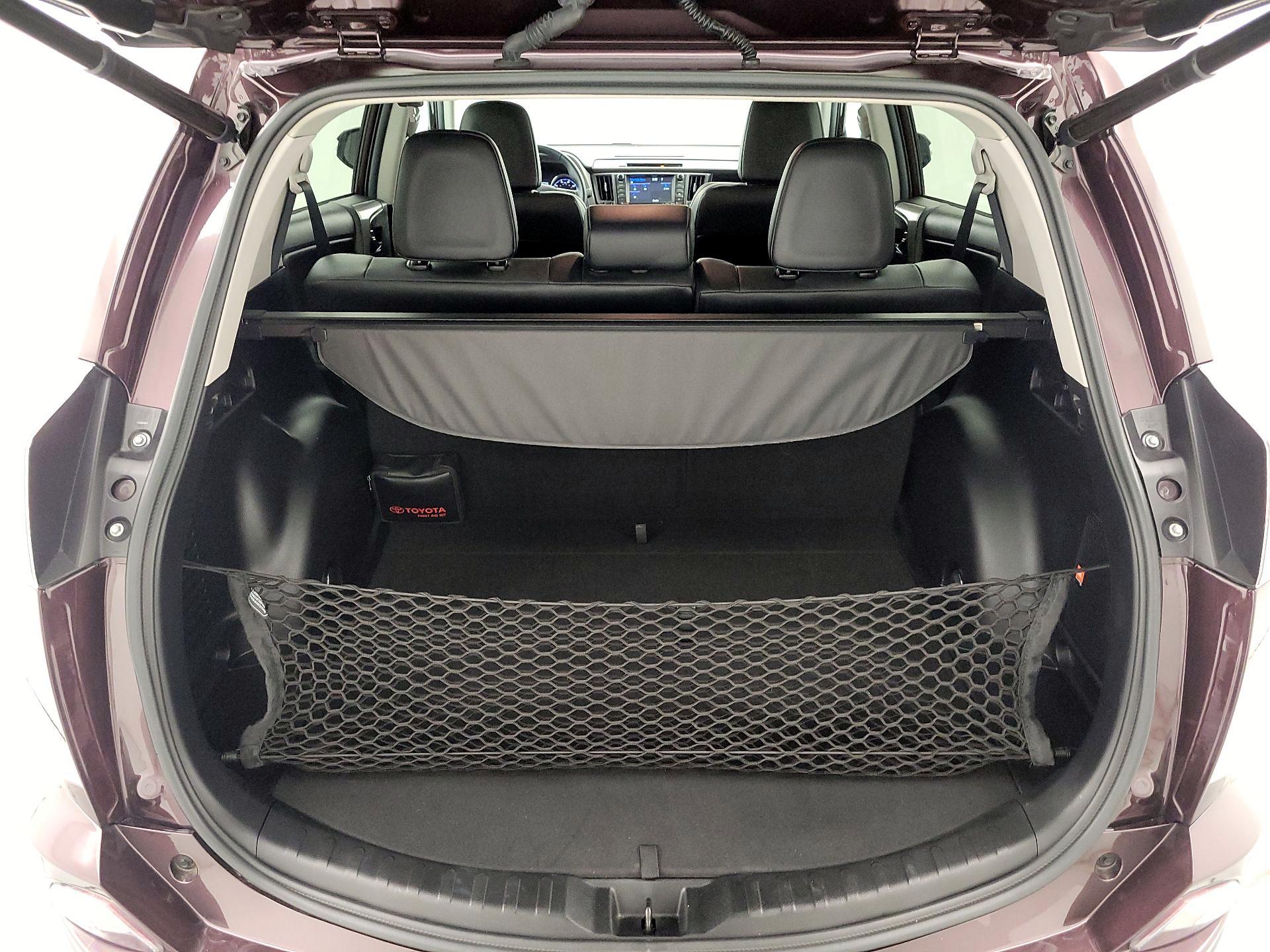 Thumbnail: 2016 Toyota RAV4 - 20