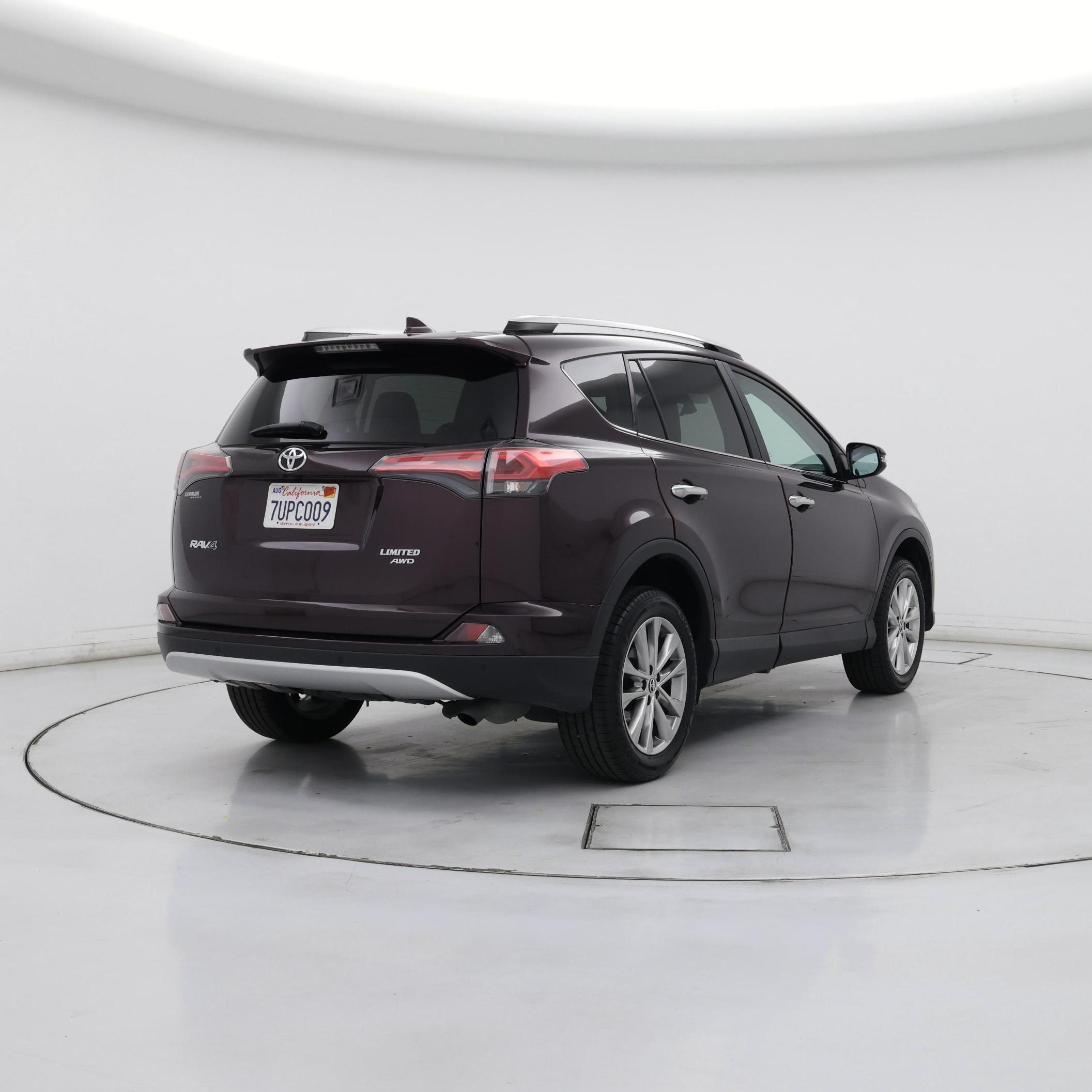 Thumbnail: 2016 Toyota RAV4 - 8