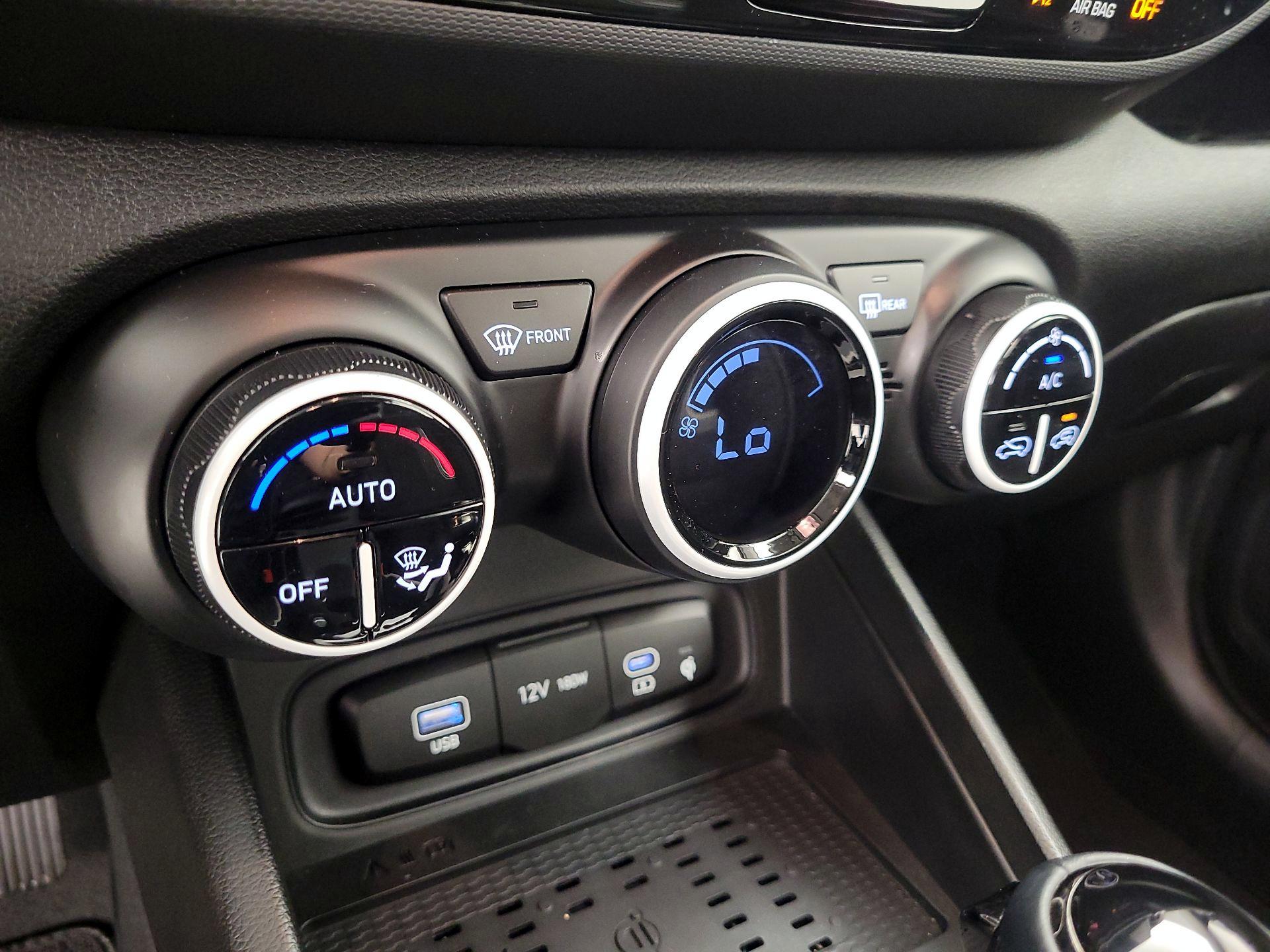 Thumbnail: 2025 Hyundai Venue - 17