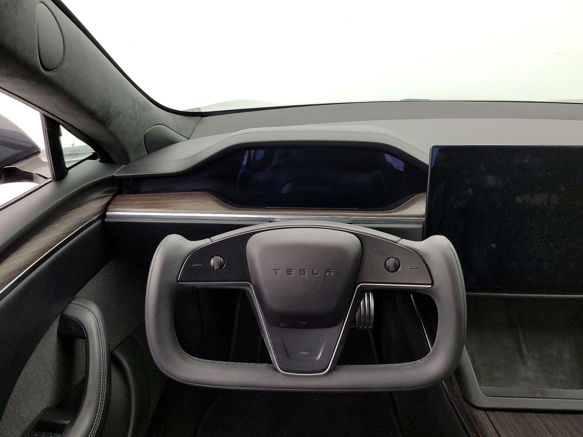 Thumbnail: 2022 Tesla Model S - 10