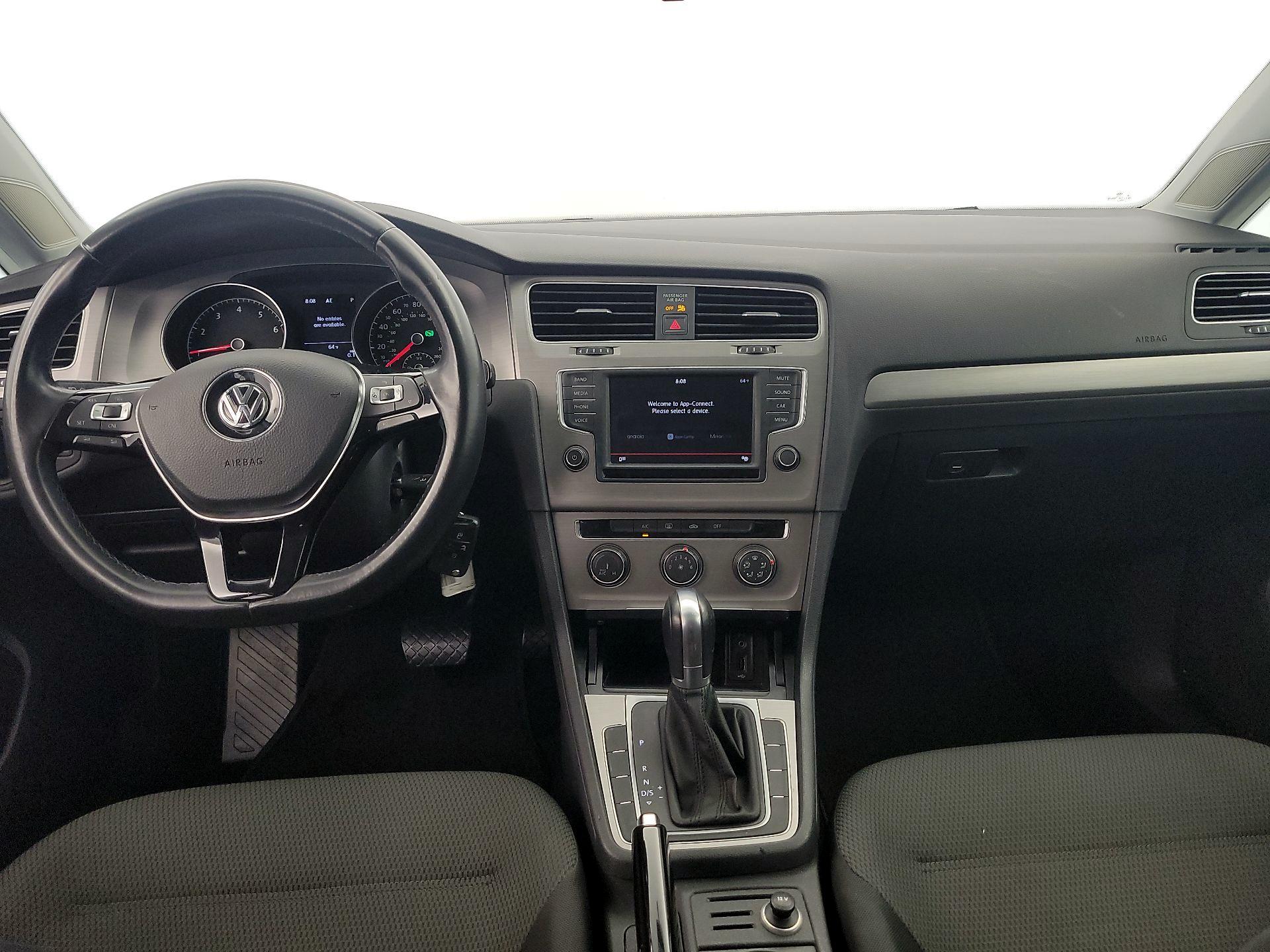 Thumbnail: 2016 Volkswagen Golf - 9
