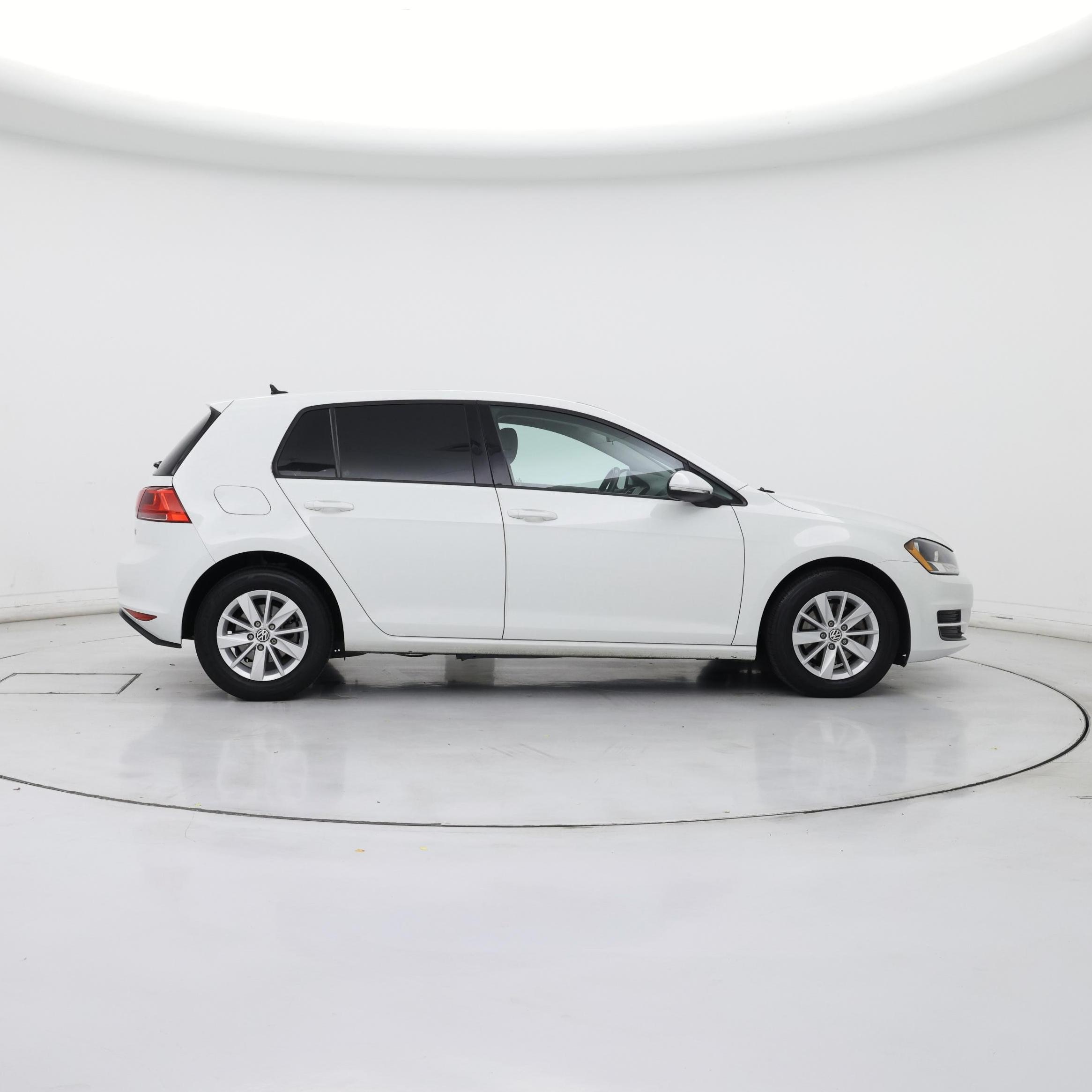 Thumbnail: 2016 Volkswagen Golf - 7