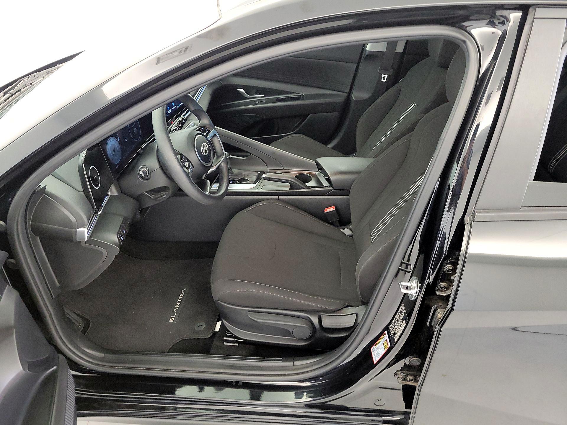 Thumbnail: 2024 Hyundai Elantra - 11