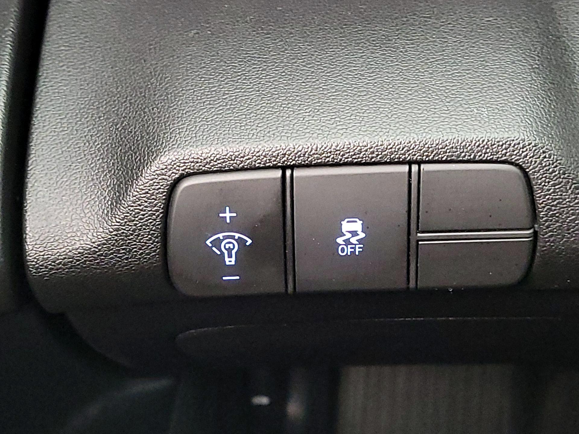 Thumbnail: 2024 Hyundai Elantra - 13