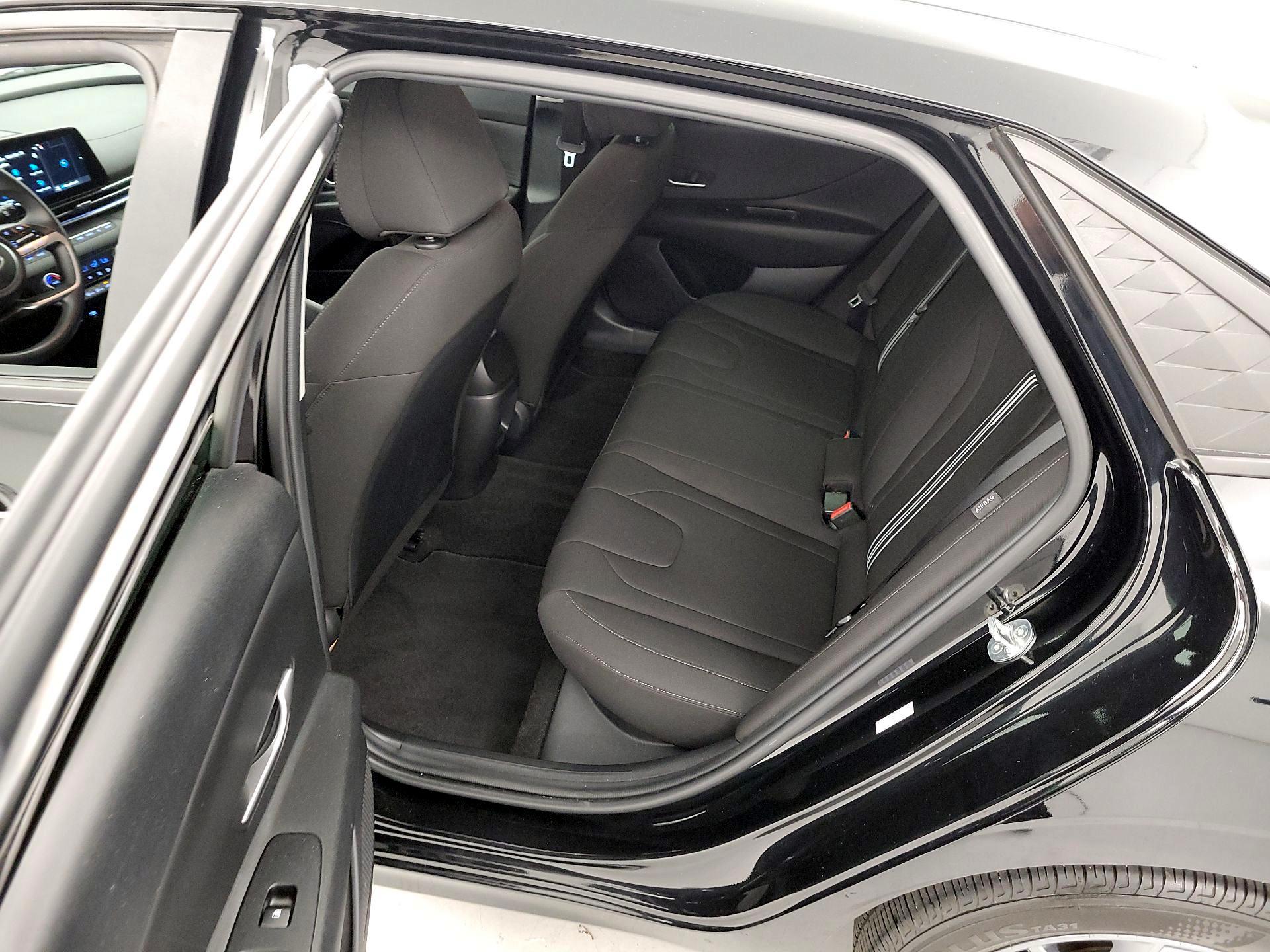 Thumbnail: 2024 Hyundai Elantra - 20