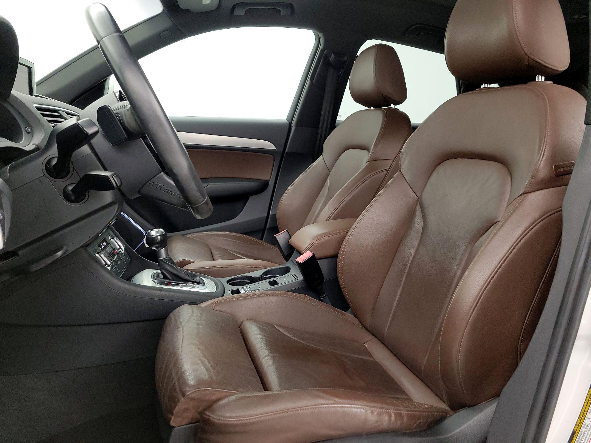 Thumbnail: 2015 Audi Q3 - 11