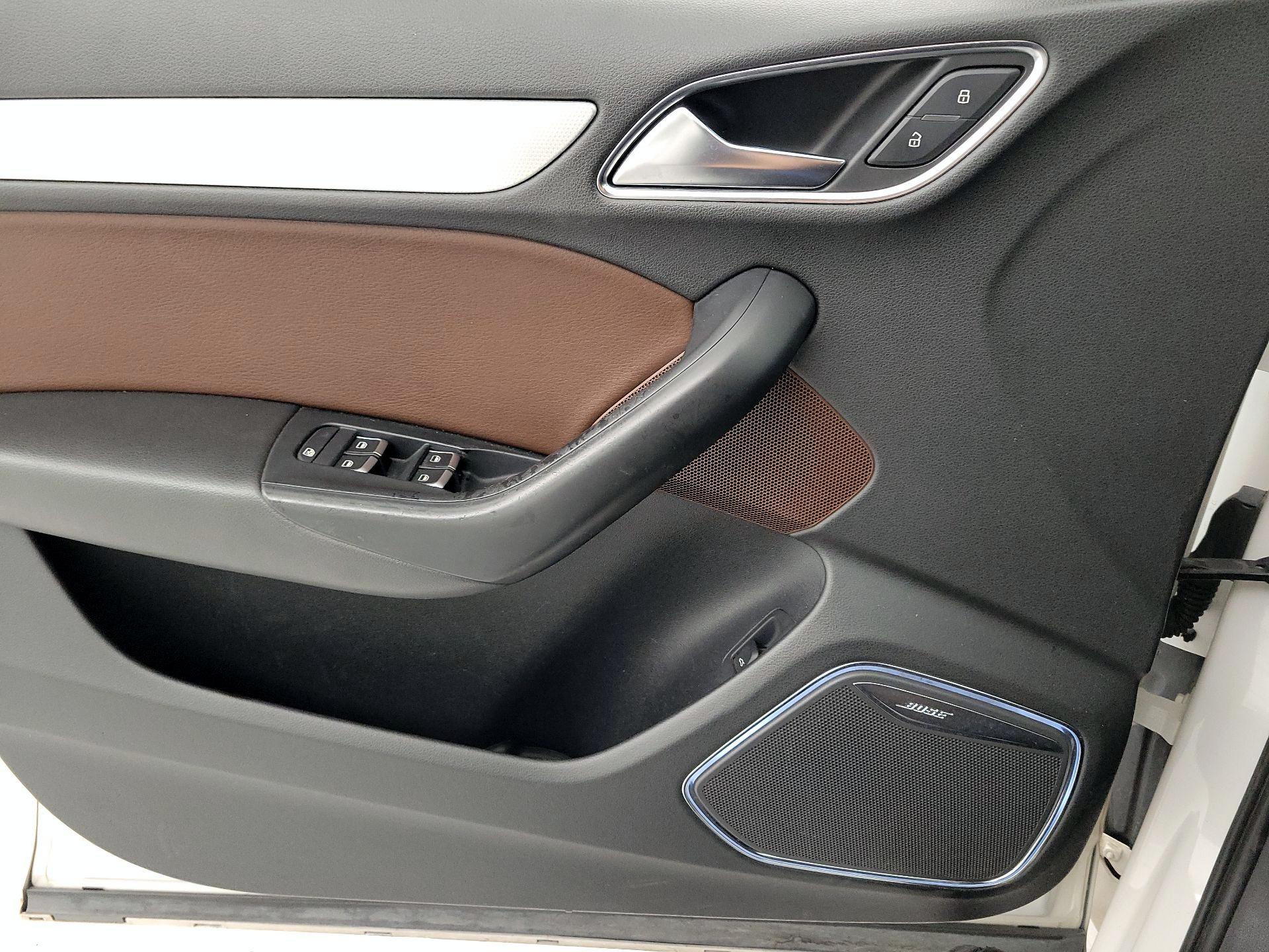 Thumbnail: 2015 Audi Q3 - 12