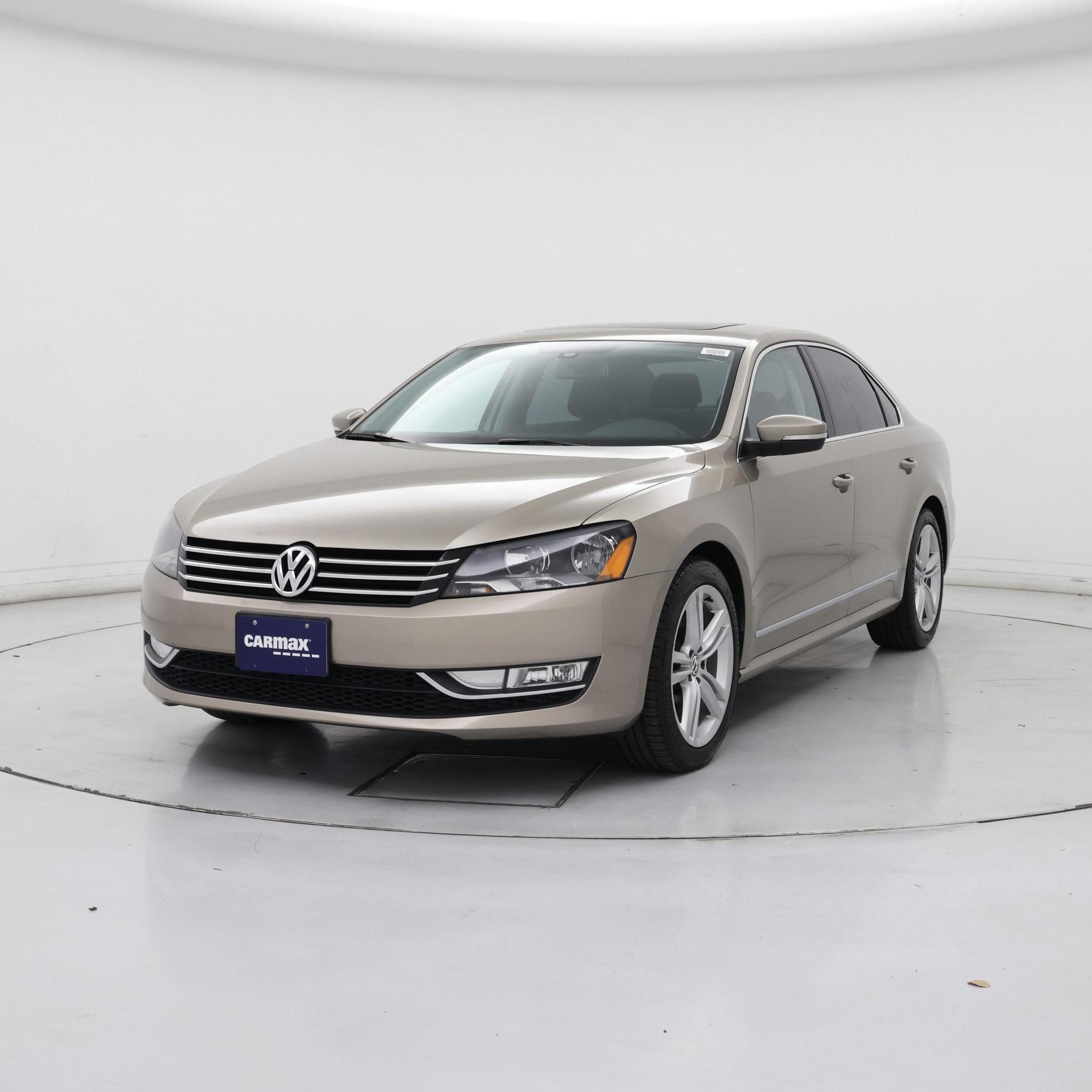 Thumbnail: 2015 Volkswagen Passat - 4