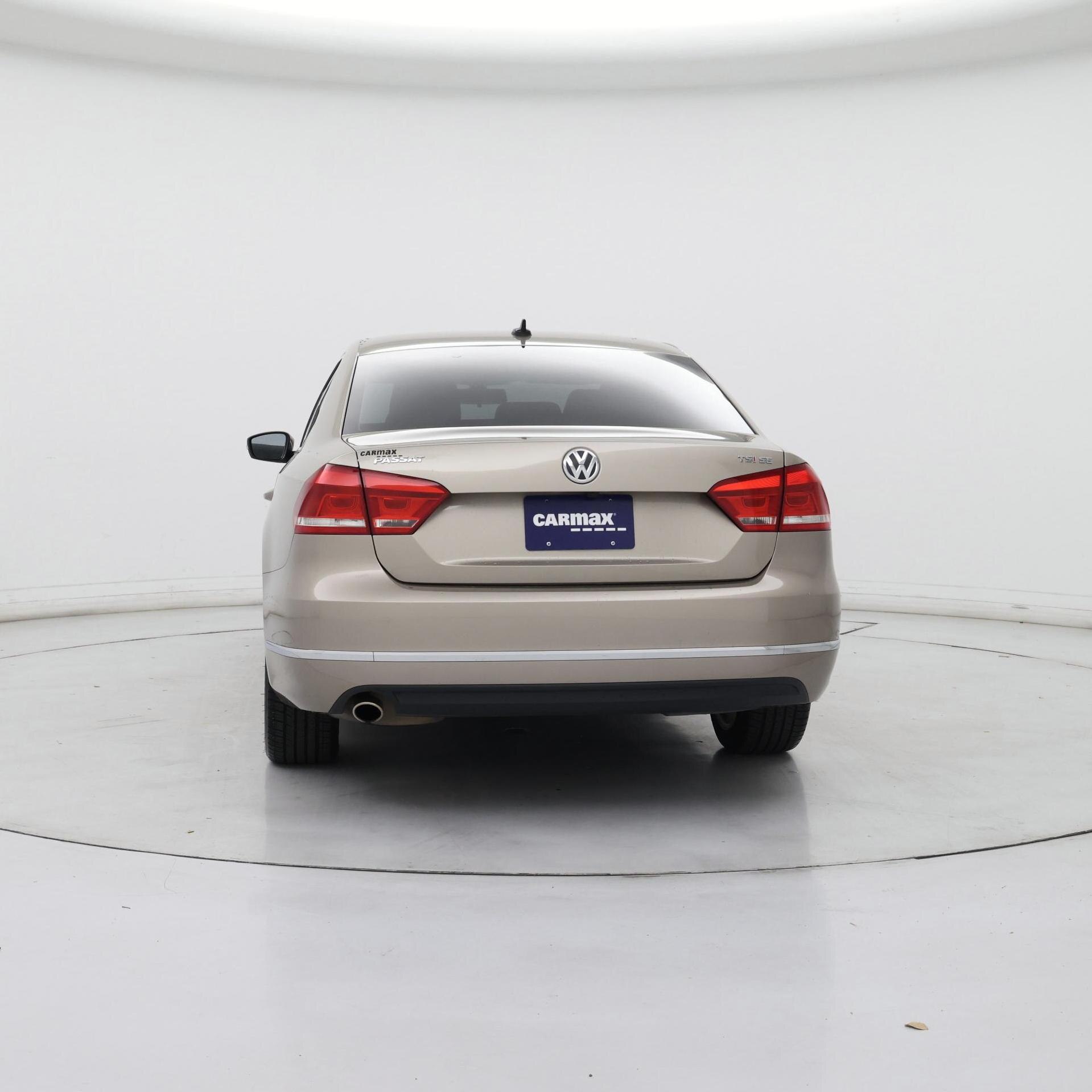 Thumbnail: 2015 Volkswagen Passat - 6