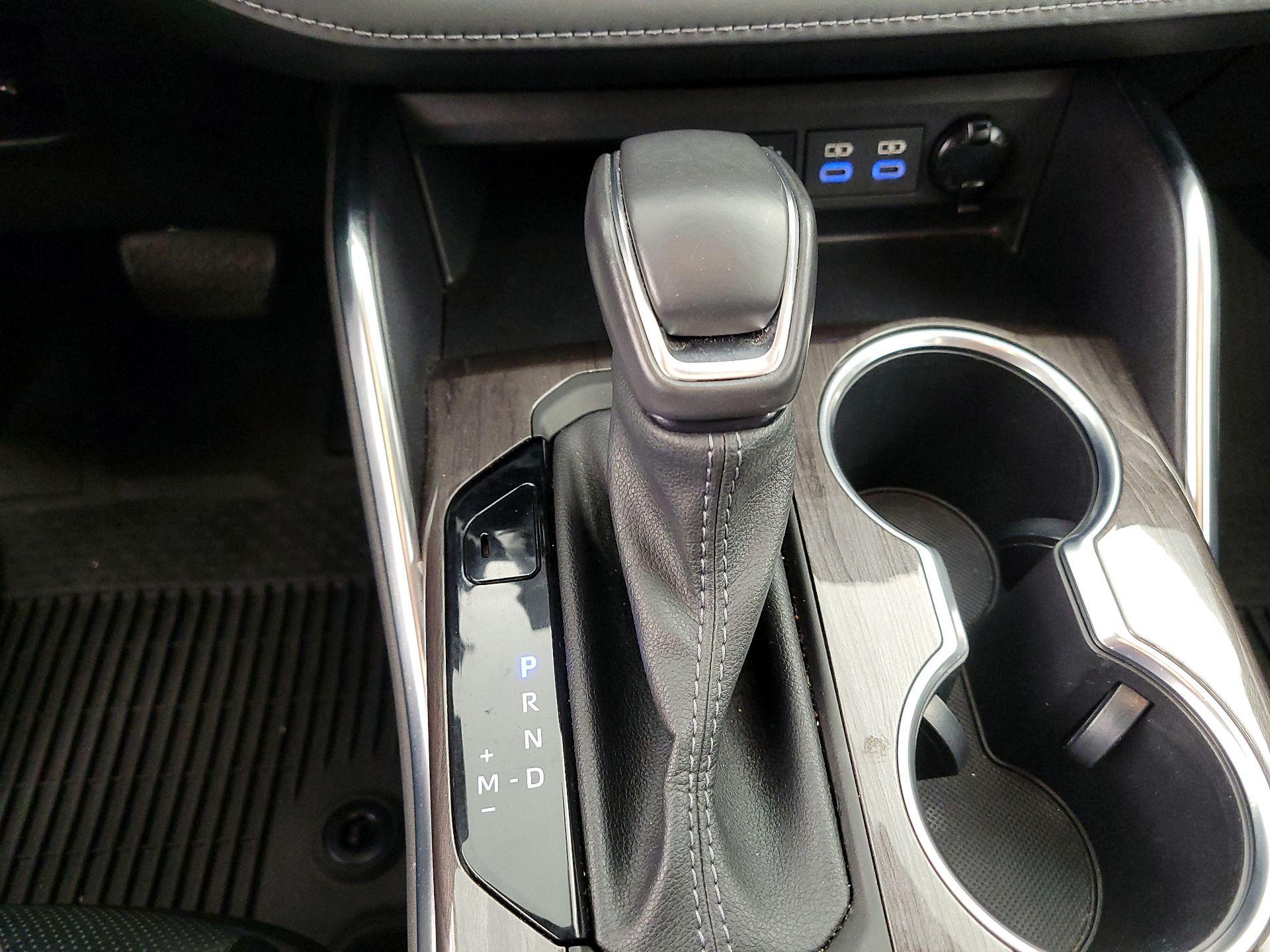 Thumbnail: 2022 Toyota Highlander - 18