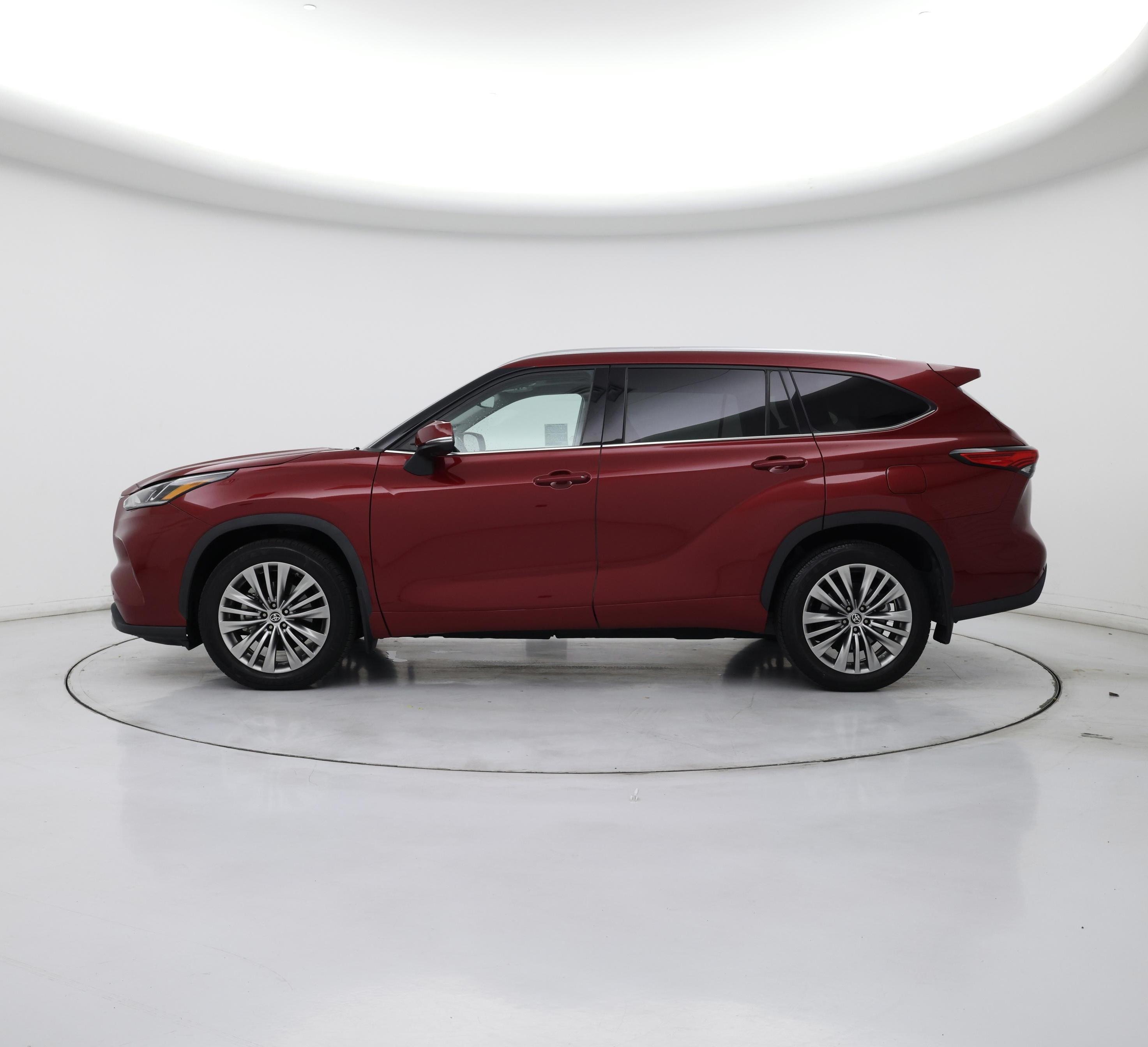 Thumbnail: 2022 Toyota Highlander - 3