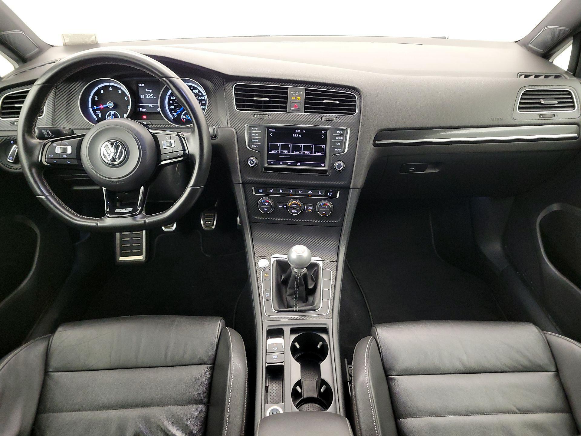 Thumbnail: 2016 Volkswagen Golf - 9