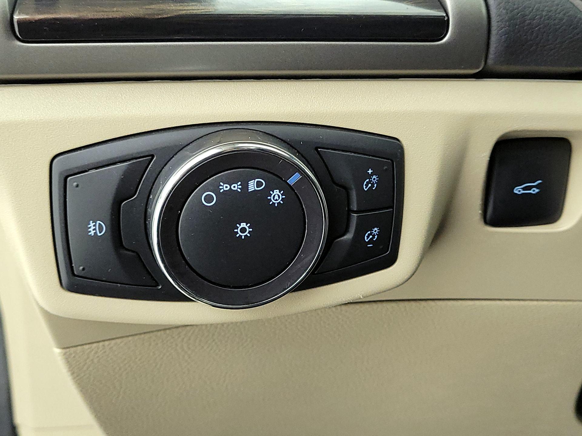Thumbnail: 2015 Ford Fusion - 13