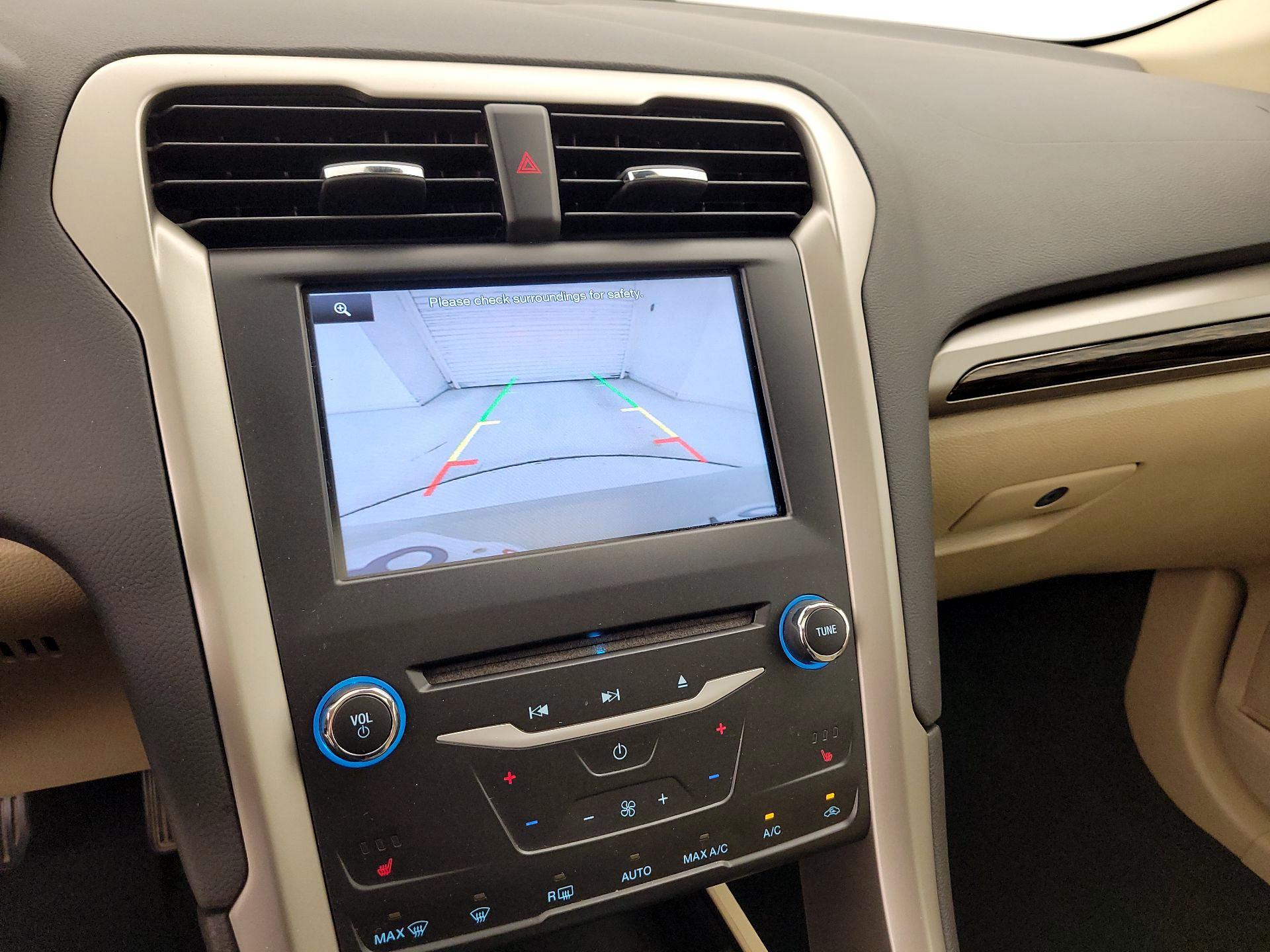 Thumbnail: 2015 Ford Fusion - 14
