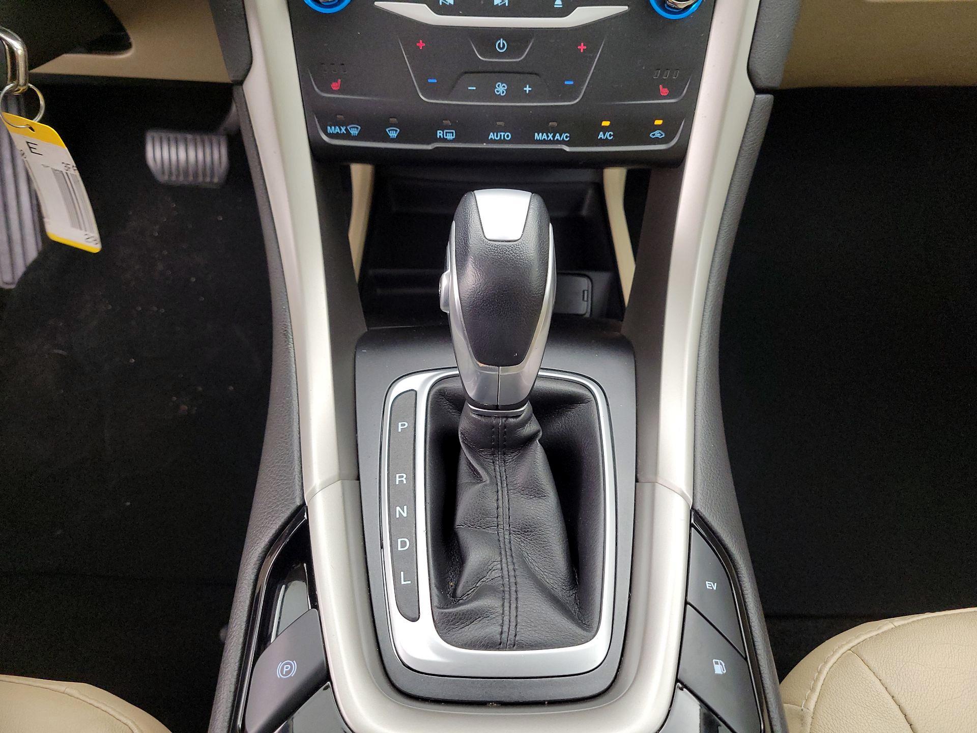 Thumbnail: 2015 Ford Fusion - 17