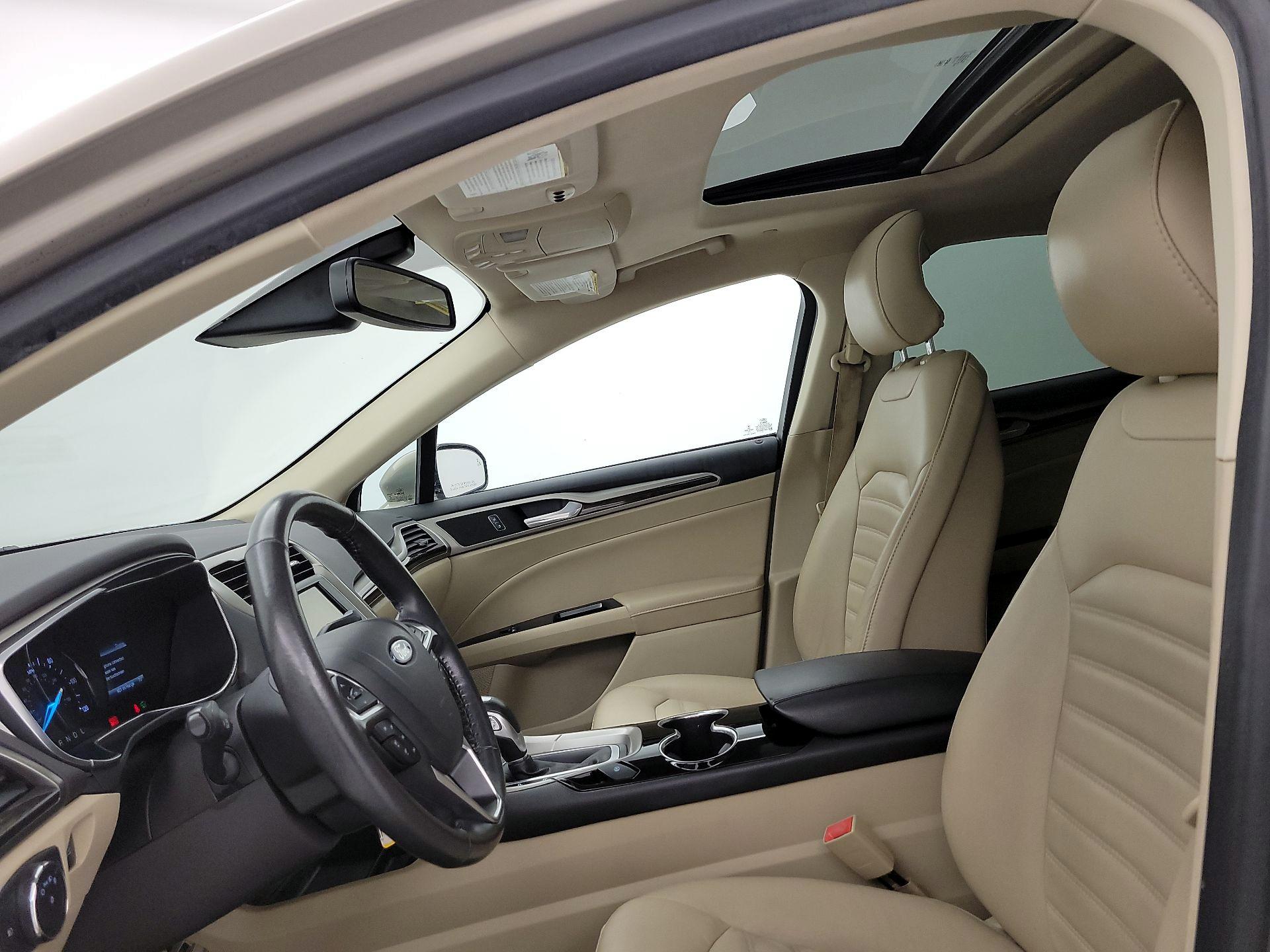 Thumbnail: 2015 Ford Fusion - 19