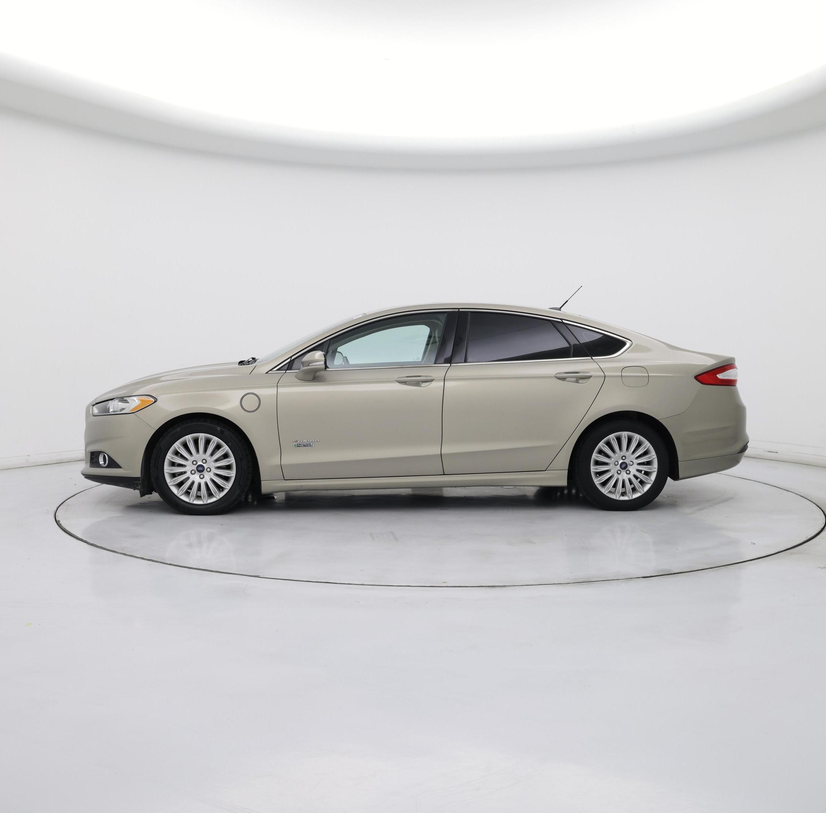 Thumbnail: 2015 Ford Fusion - 3
