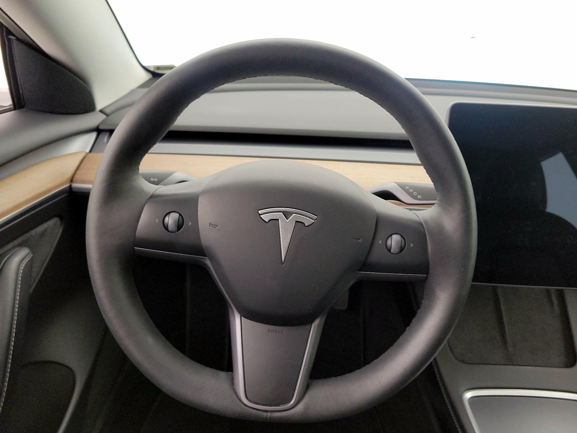 Thumbnail: 2021 Tesla Model 3 - 10