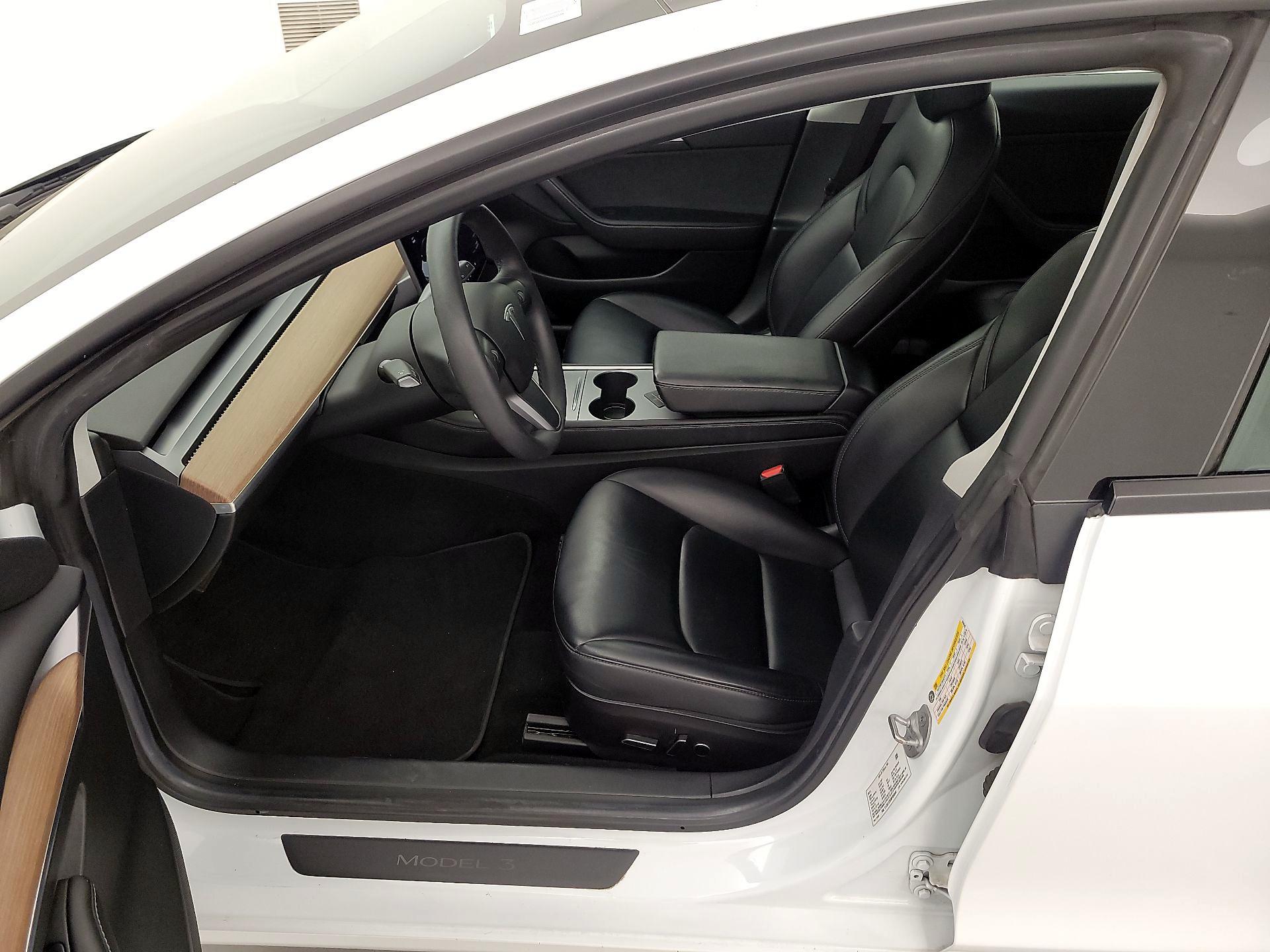 Thumbnail: 2021 Tesla Model 3 - 11