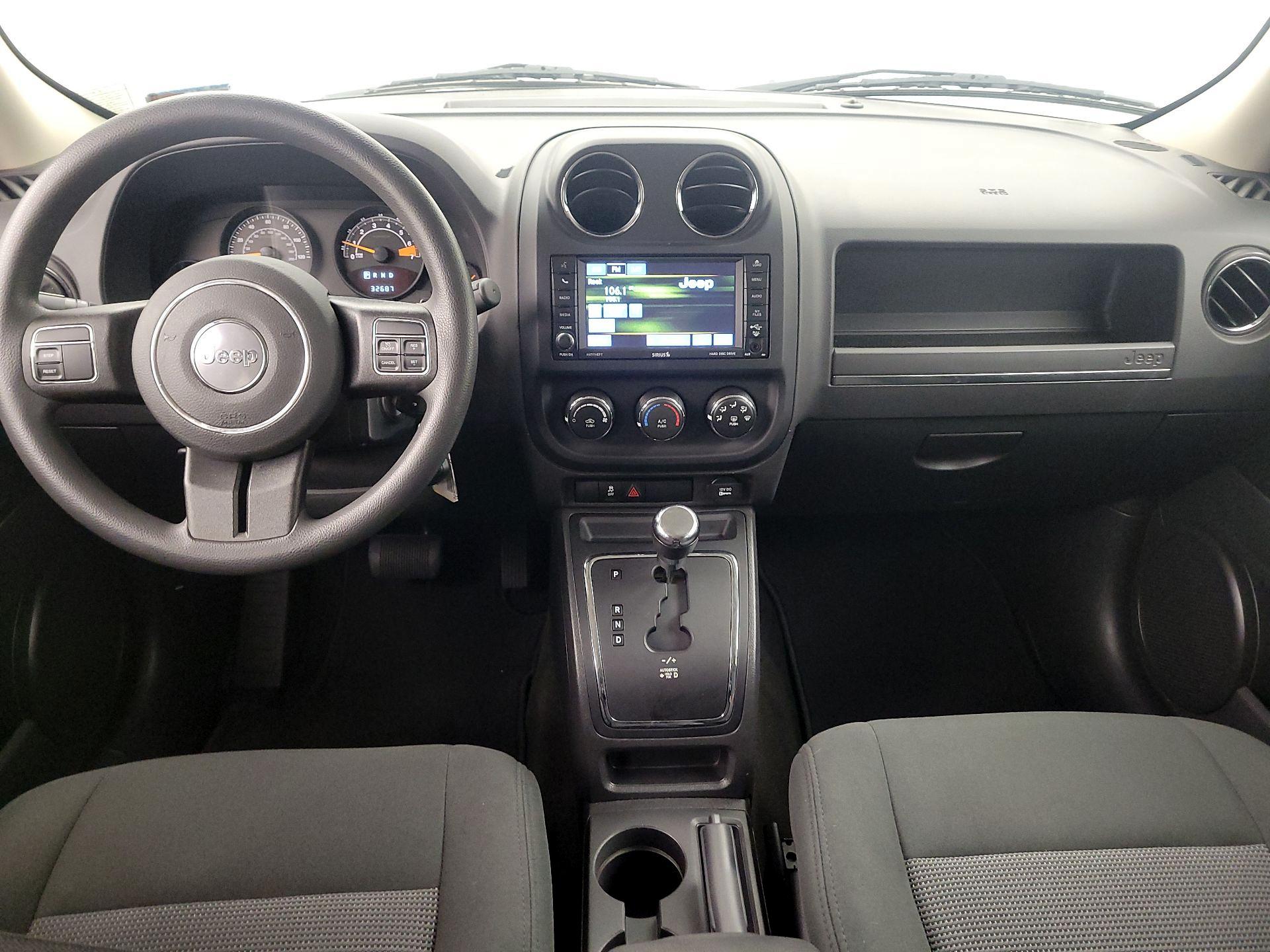 Thumbnail: 2017 Jeep Patriot - 9