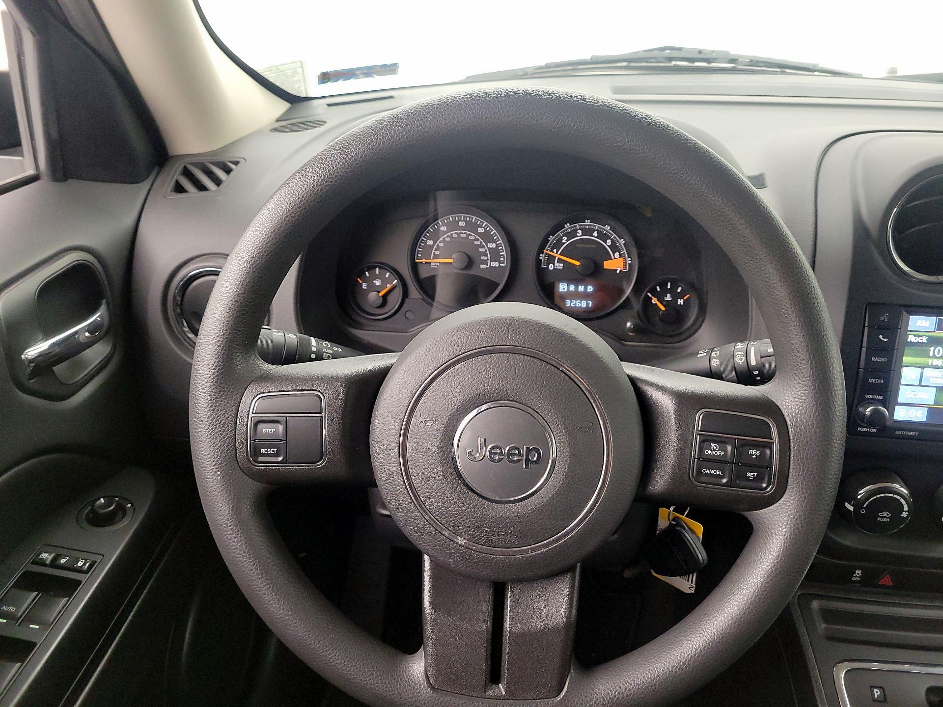 Thumbnail: 2017 Jeep Patriot - 10
