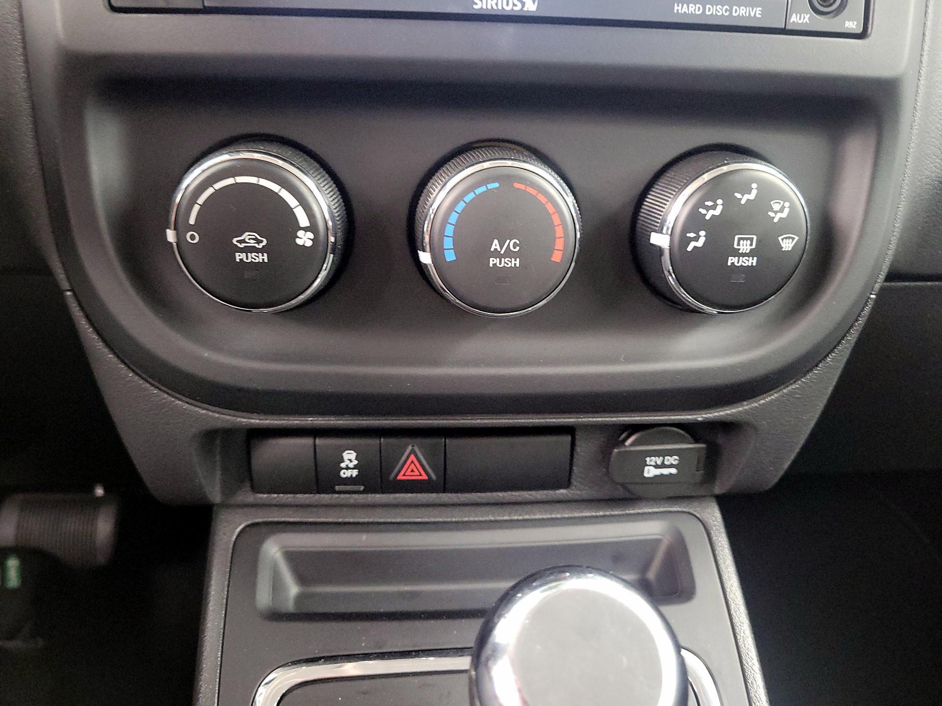 Thumbnail: 2017 Jeep Patriot - 15