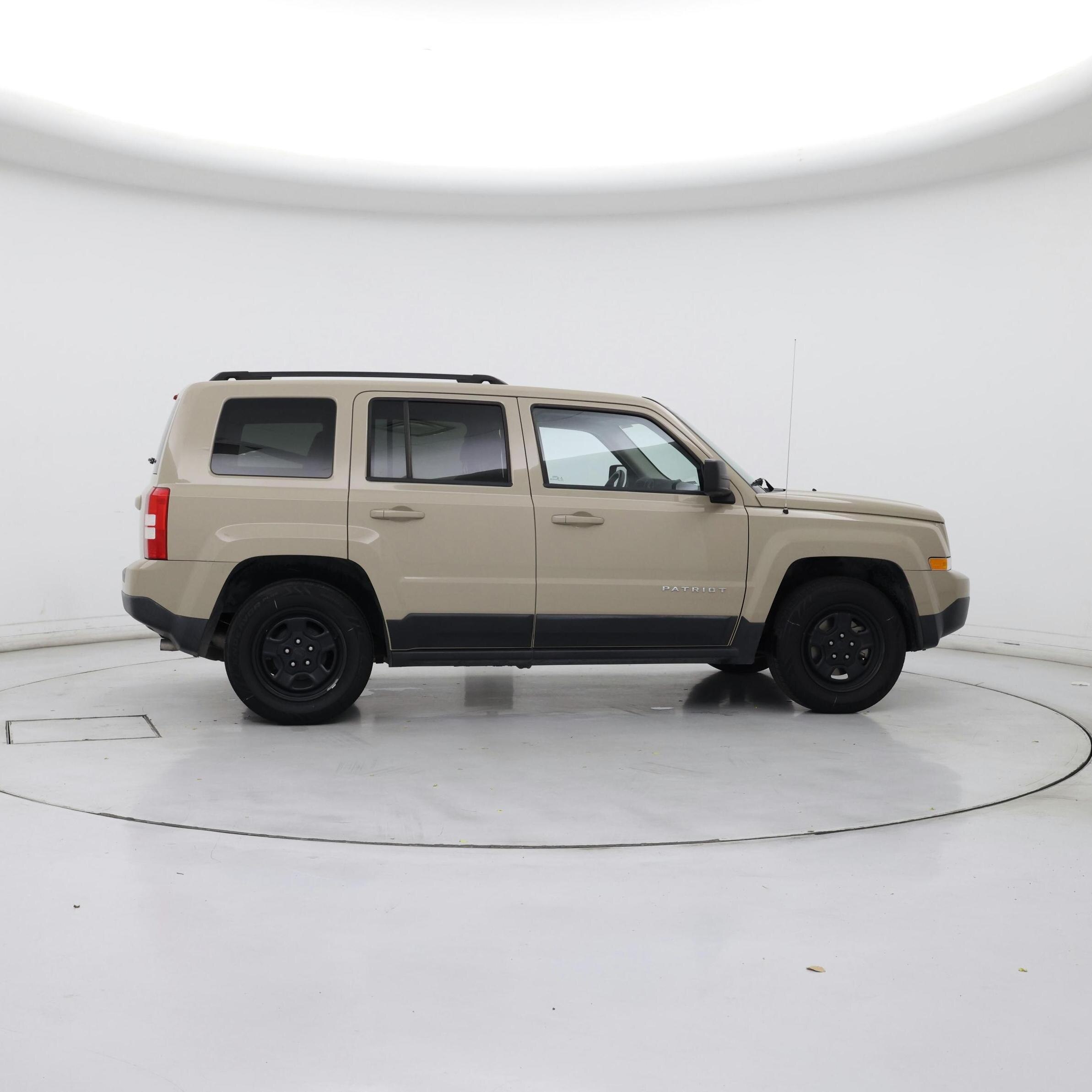 Thumbnail: 2017 Jeep Patriot - 7