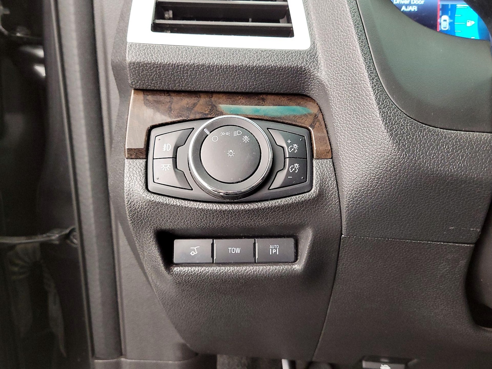 2015 Ford Explorer Limited - Photo 14
