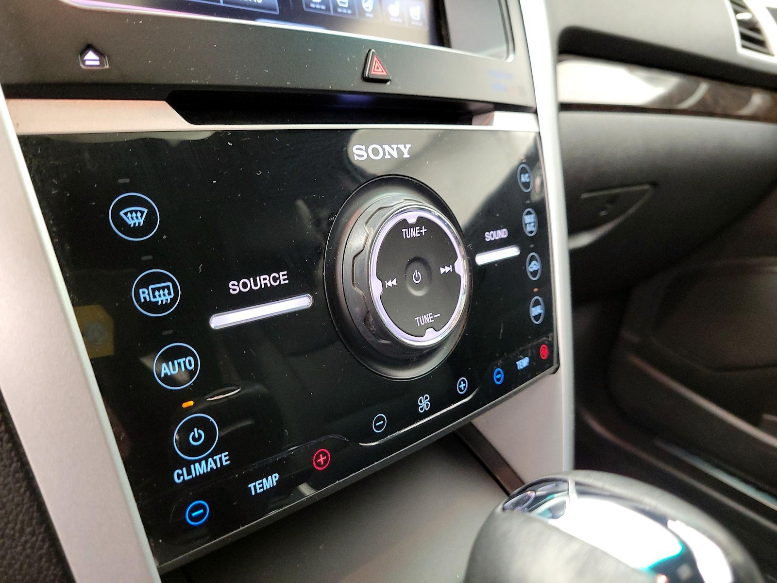 2015 Ford Explorer Limited - Photo 18