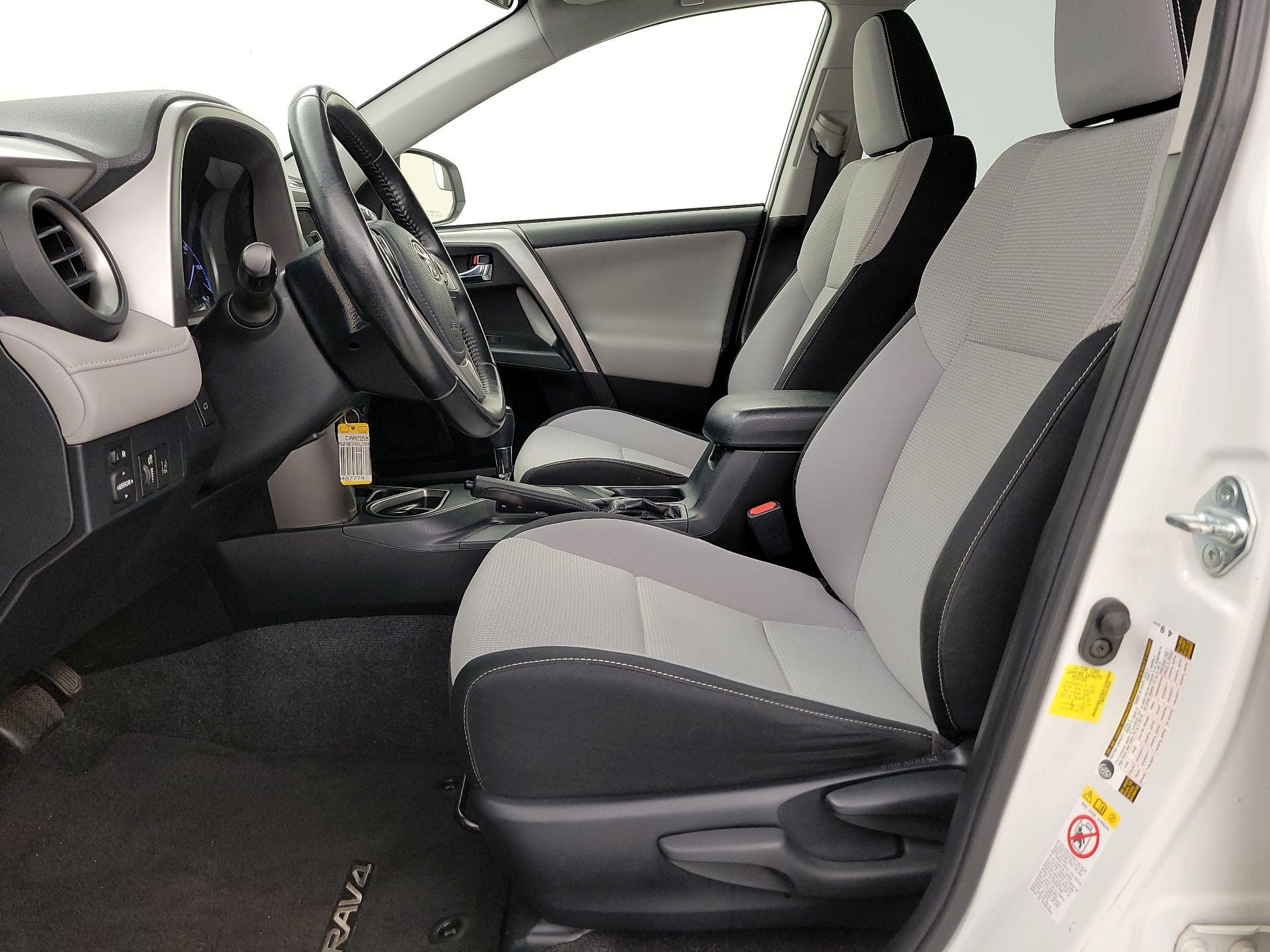 Thumbnail: 2017 Toyota RAV4 - 11