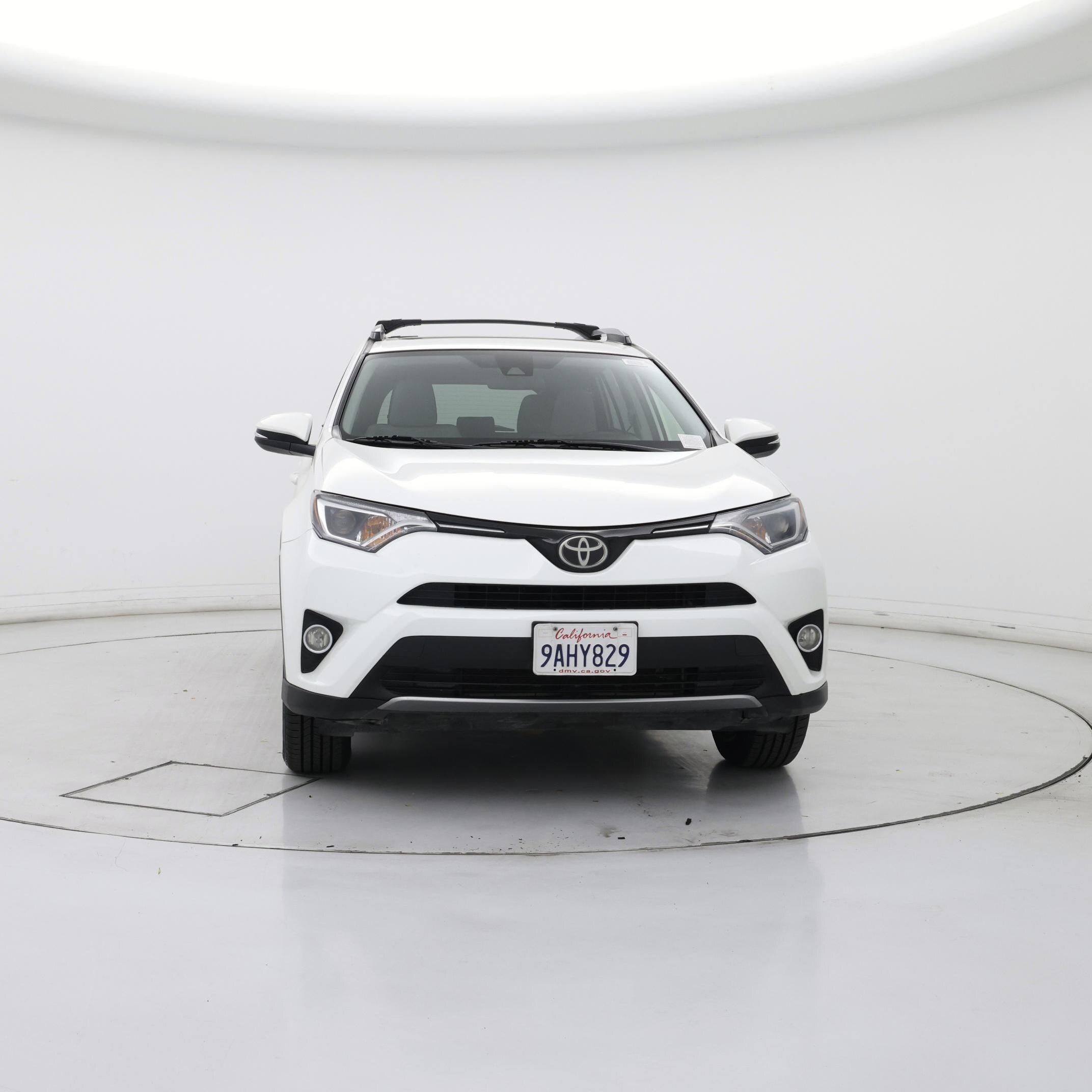 Thumbnail: 2017 Toyota RAV4 - 5