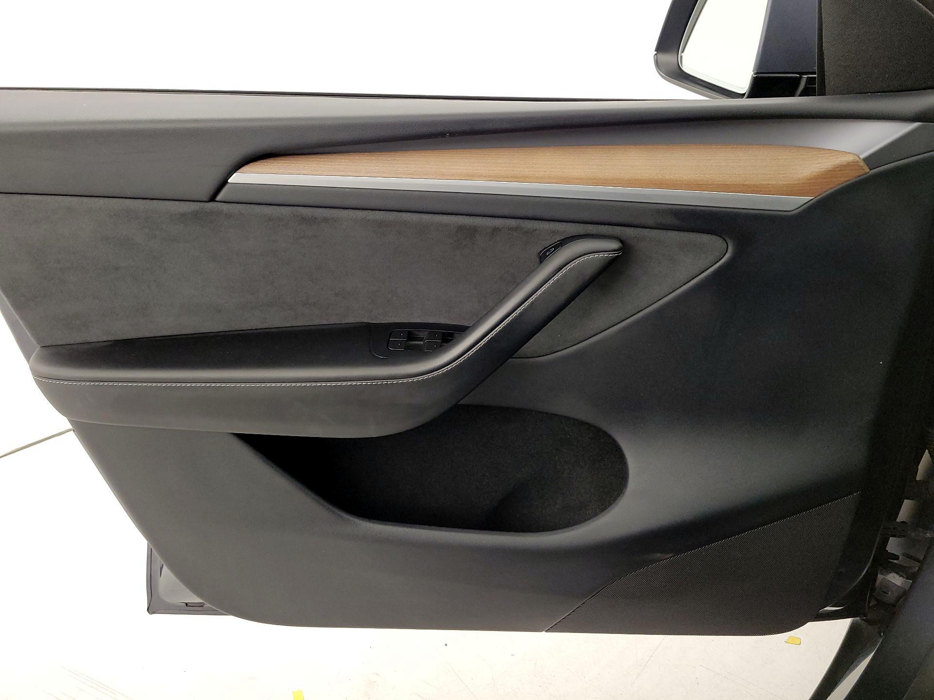 Thumbnail: 2023 Tesla Model Y - 12