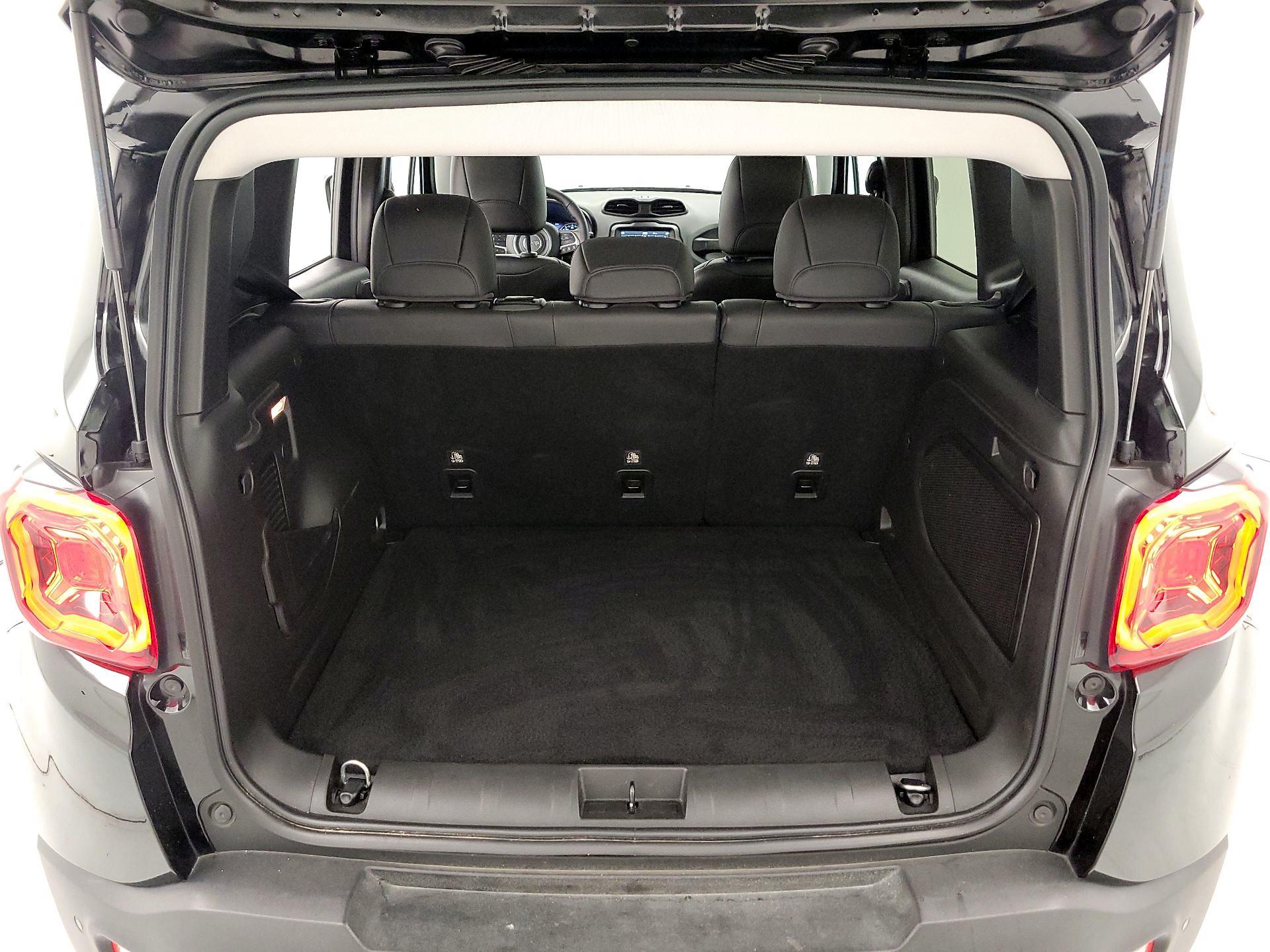 Thumbnail: 2023 Jeep Renegade - 20